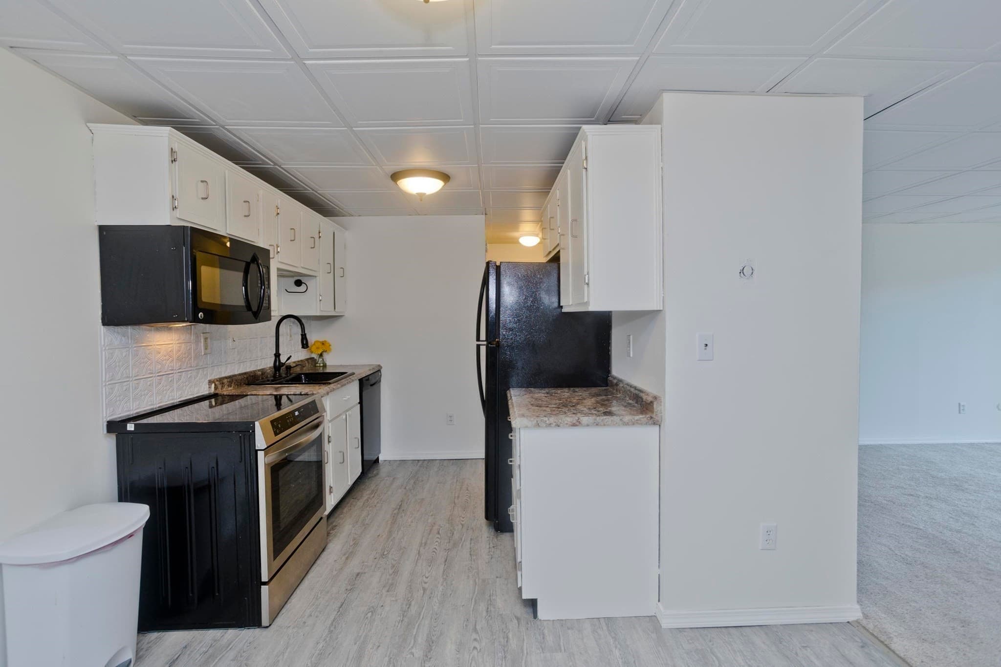 Condominium at 80 Damon Rd # 8206, Northampton MA 01060, Northampton, photo 9 of 24