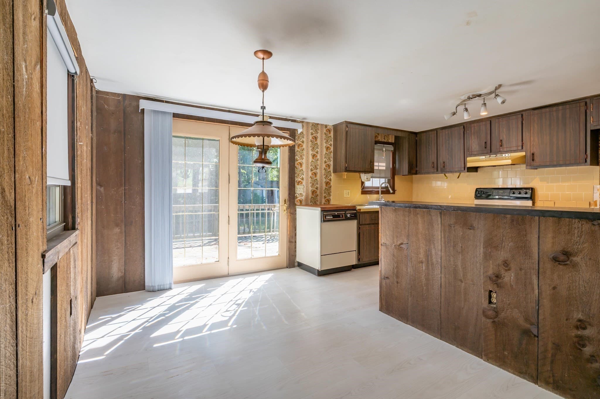 Single Family Residence at 244 Hedges Pond Road, Plymouth MA 02360, Plymouth, photo 17 of 41
