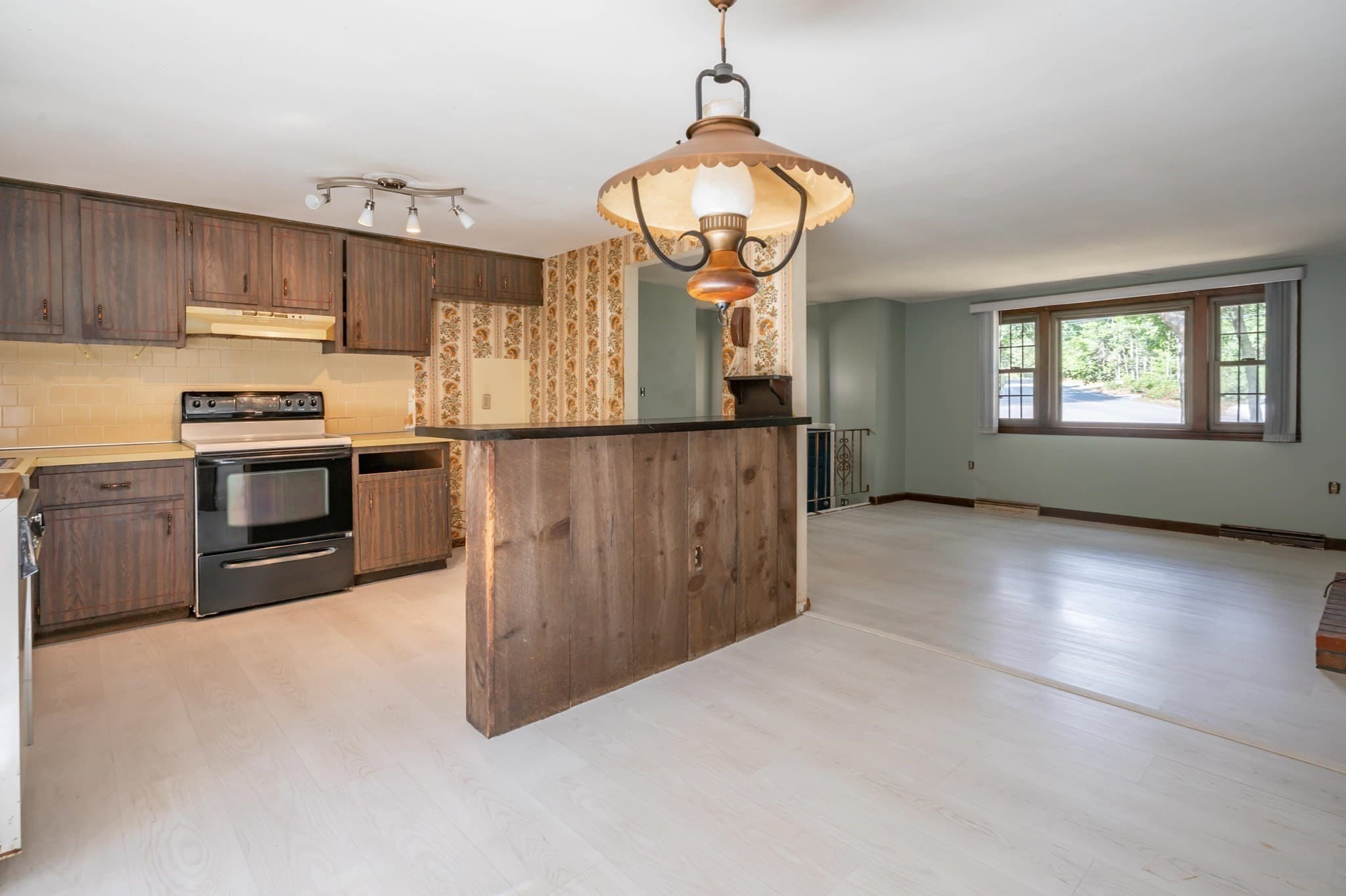 Single Family Residence at 244 Hedges Pond Road, Plymouth MA 02360, Plymouth, photo 9 of 41