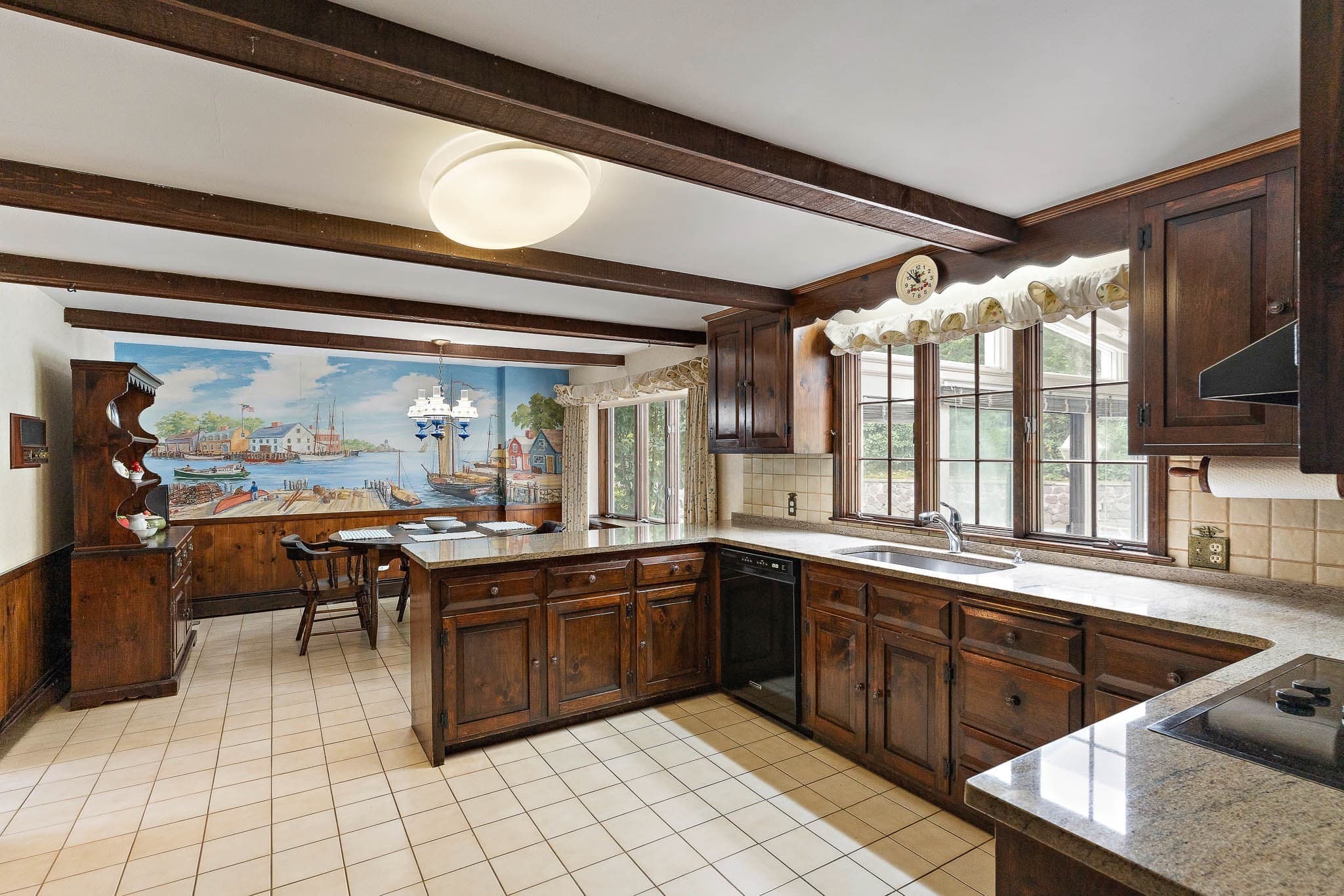 Single Family Residence at 14 Huntingdon Rd, Lynnfield MA 01940, Lynnfield, photo 7 of 30