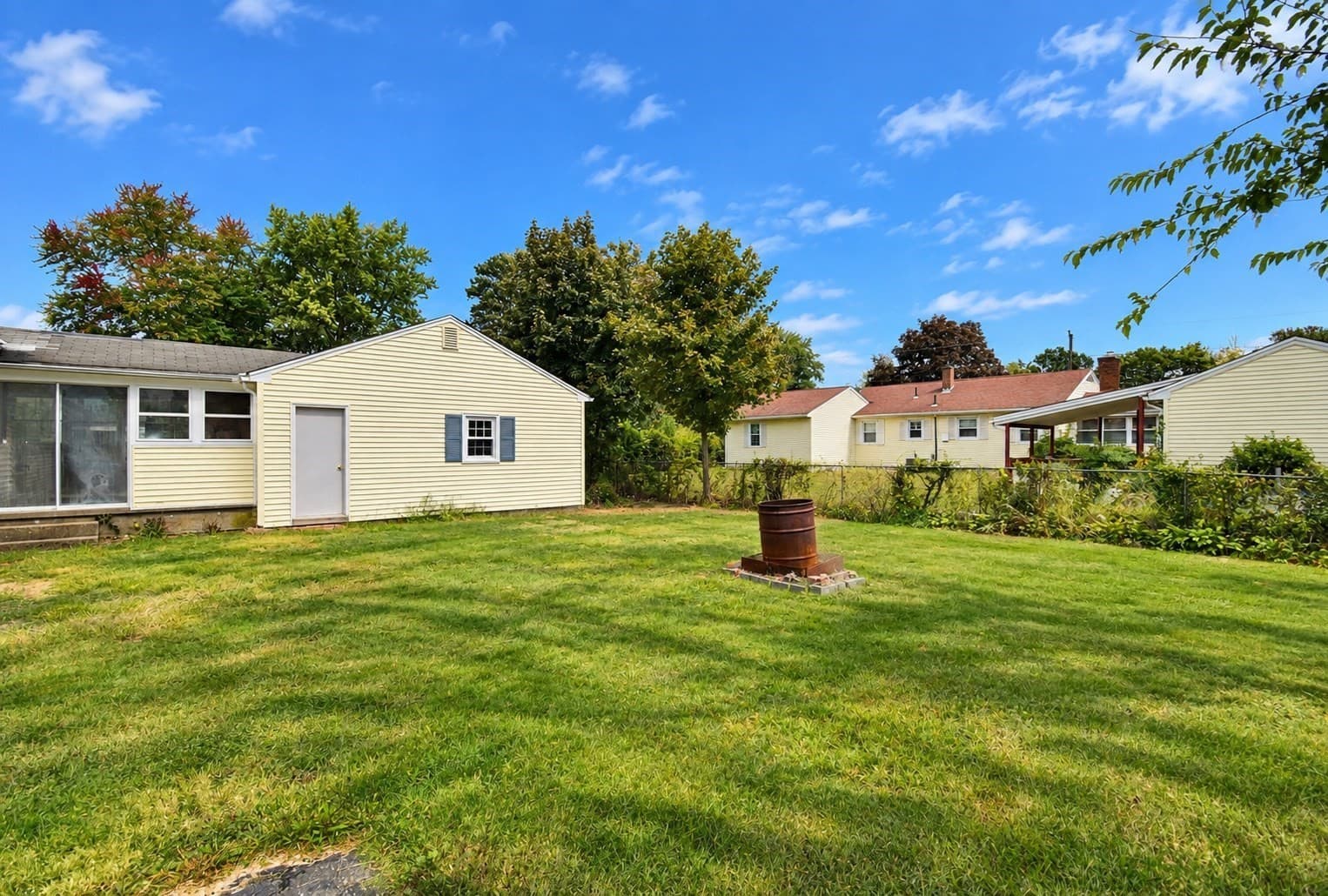 Single Family Residence at 67 Temby St, Springfield MA 01119, Springfield, photo 28 of 28