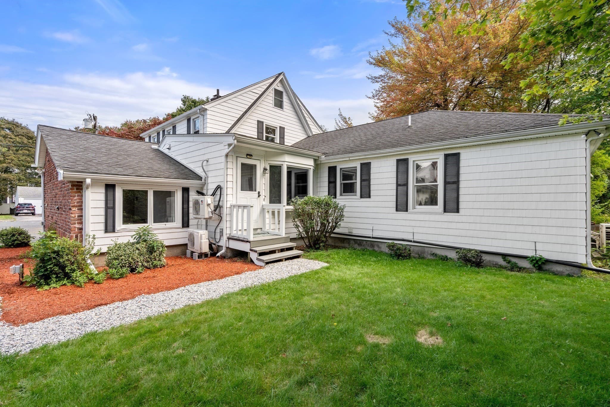 Single Family Residence at 30 St James Rd, Shrewsbury MA 01545, Shrewsbury, photo 3 of 42