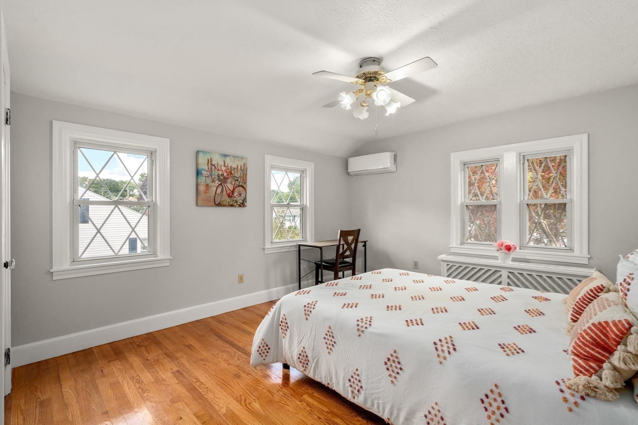 Single Family Residence at 30 St James Rd, Shrewsbury MA 01545, Shrewsbury, photo 11 of 42