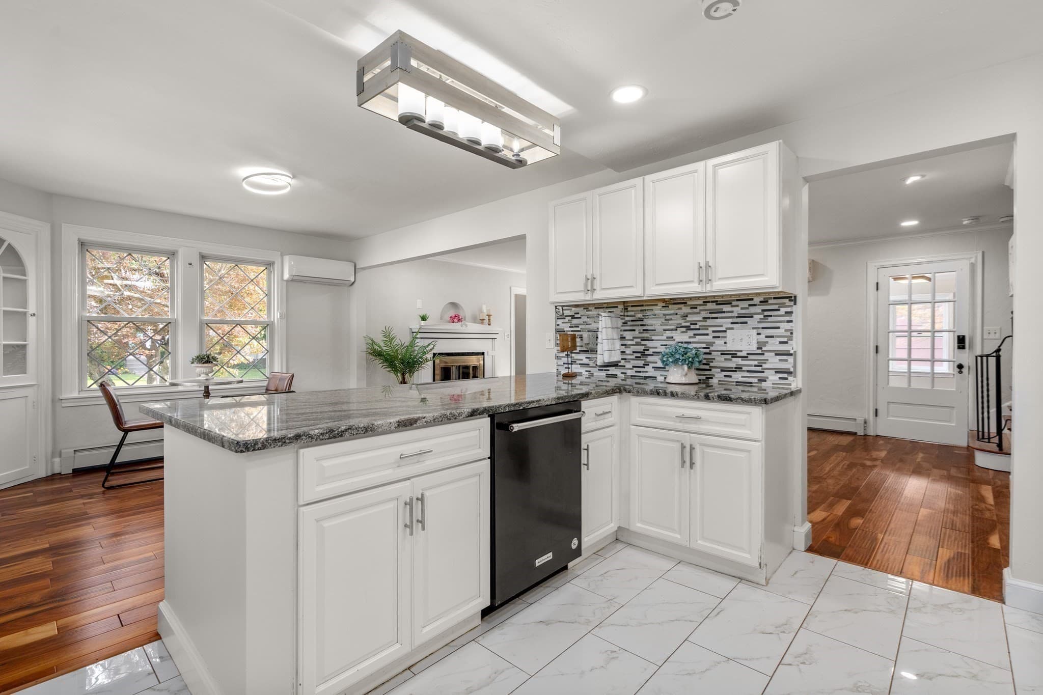 Single Family Residence at 30 St James Rd, Shrewsbury MA 01545, Shrewsbury, photo 4 of 42
