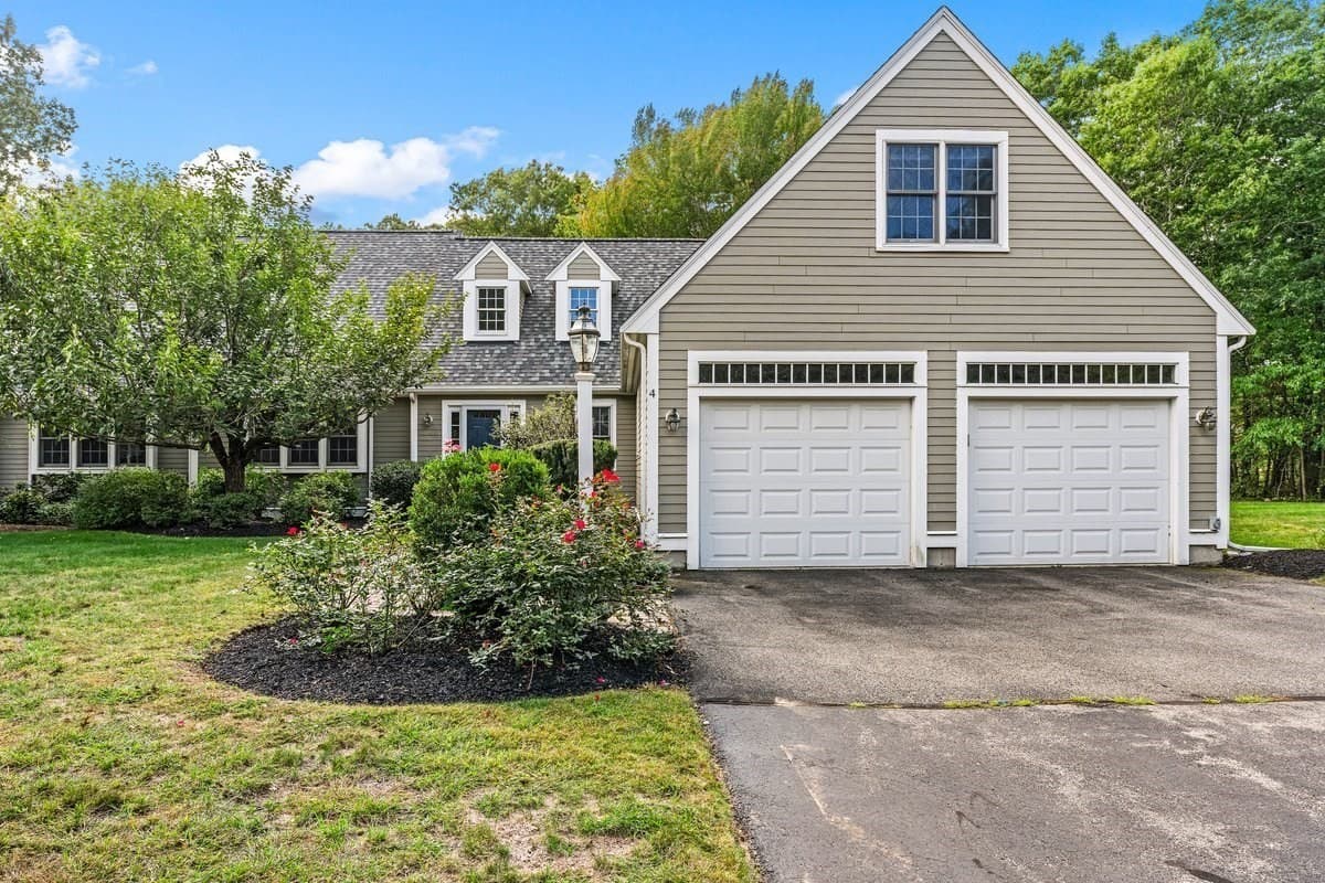 Condominium at 4 Doctors Hill # 4, Scituate MA 02066, Scituate, photo 2 of 30