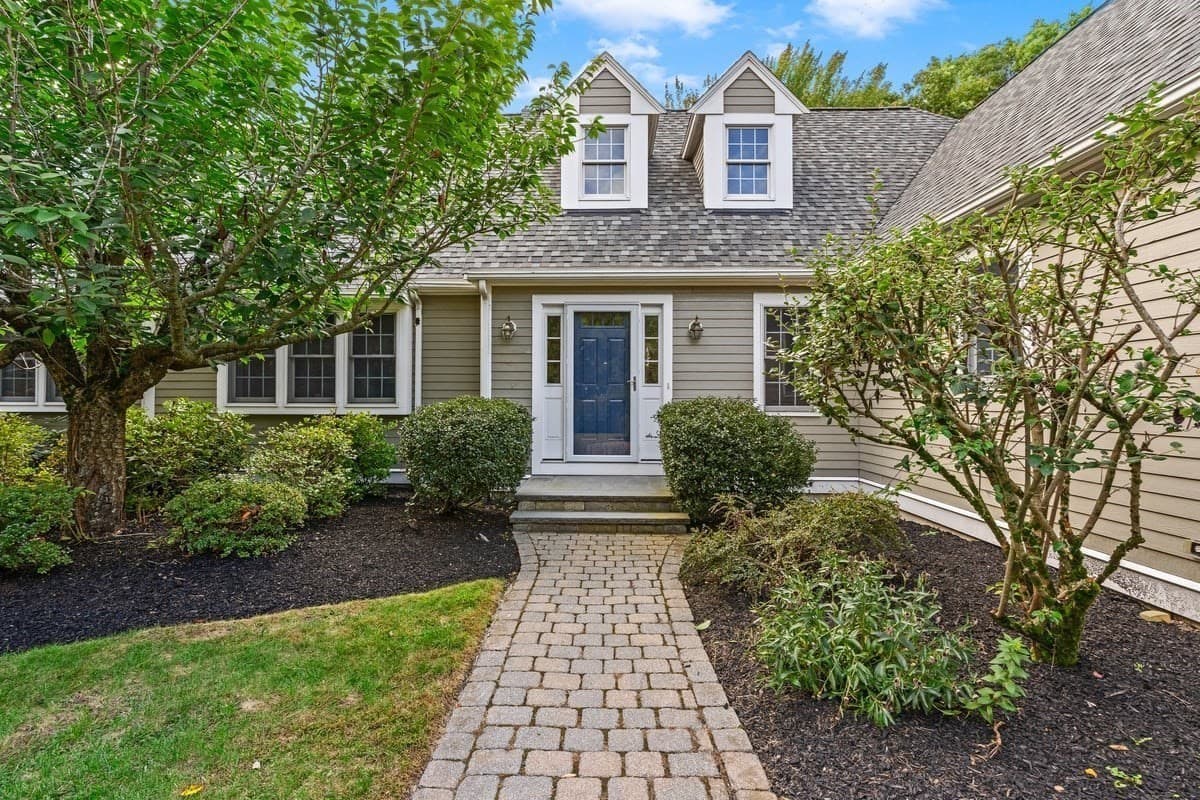 Condominium at 4 Doctors Hill # 4, Scituate MA 02066, Scituate, photo 3 of 30