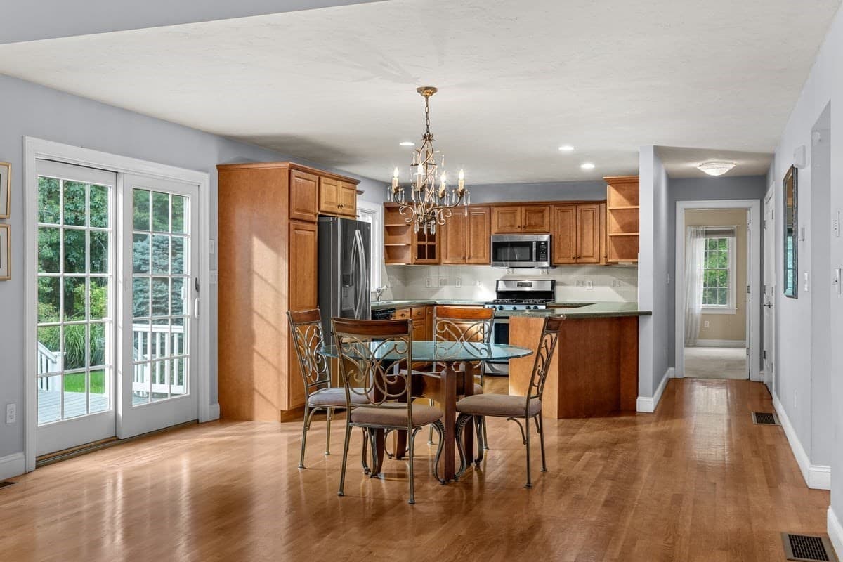 Condominium at 4 Doctors Hill # 4, Scituate MA 02066, Scituate, photo 9 of 30