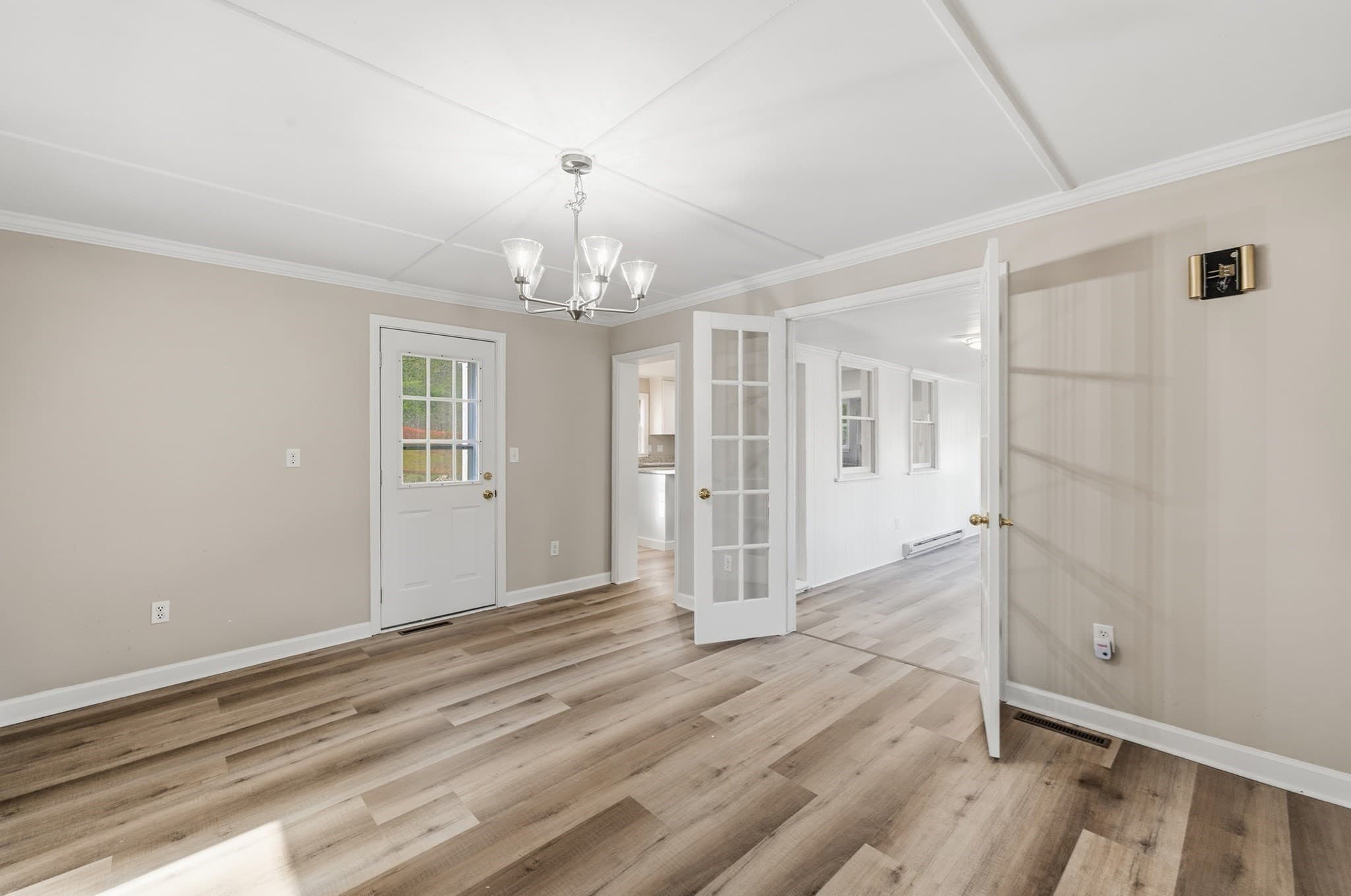 Single Family Residence at 28 W Prescott St, Westford MA 01886, Westford, photo 5 of 12