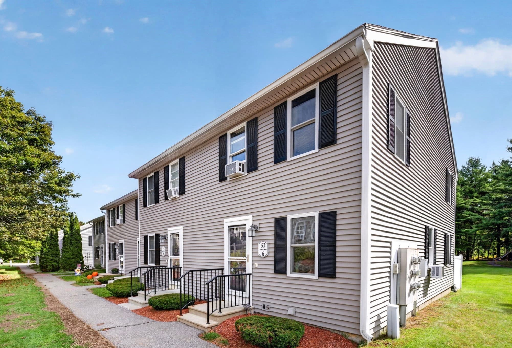 53 Olde Colonial Dr # 6, Gardner MA 01440