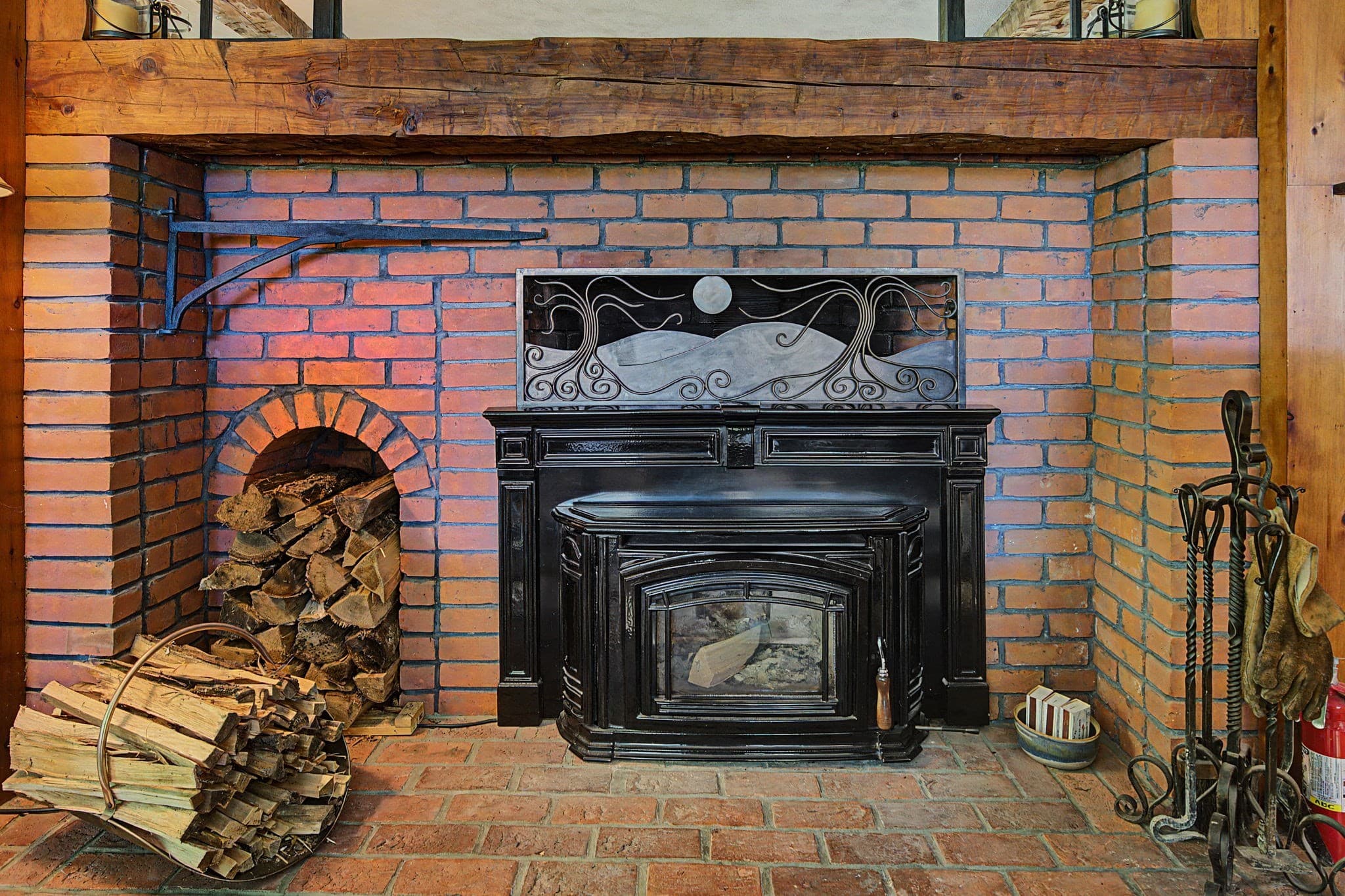 Single Family Residence at 73 N Silver Lane, Sunderland MA 01375, Sunderland, photo 10 of 41