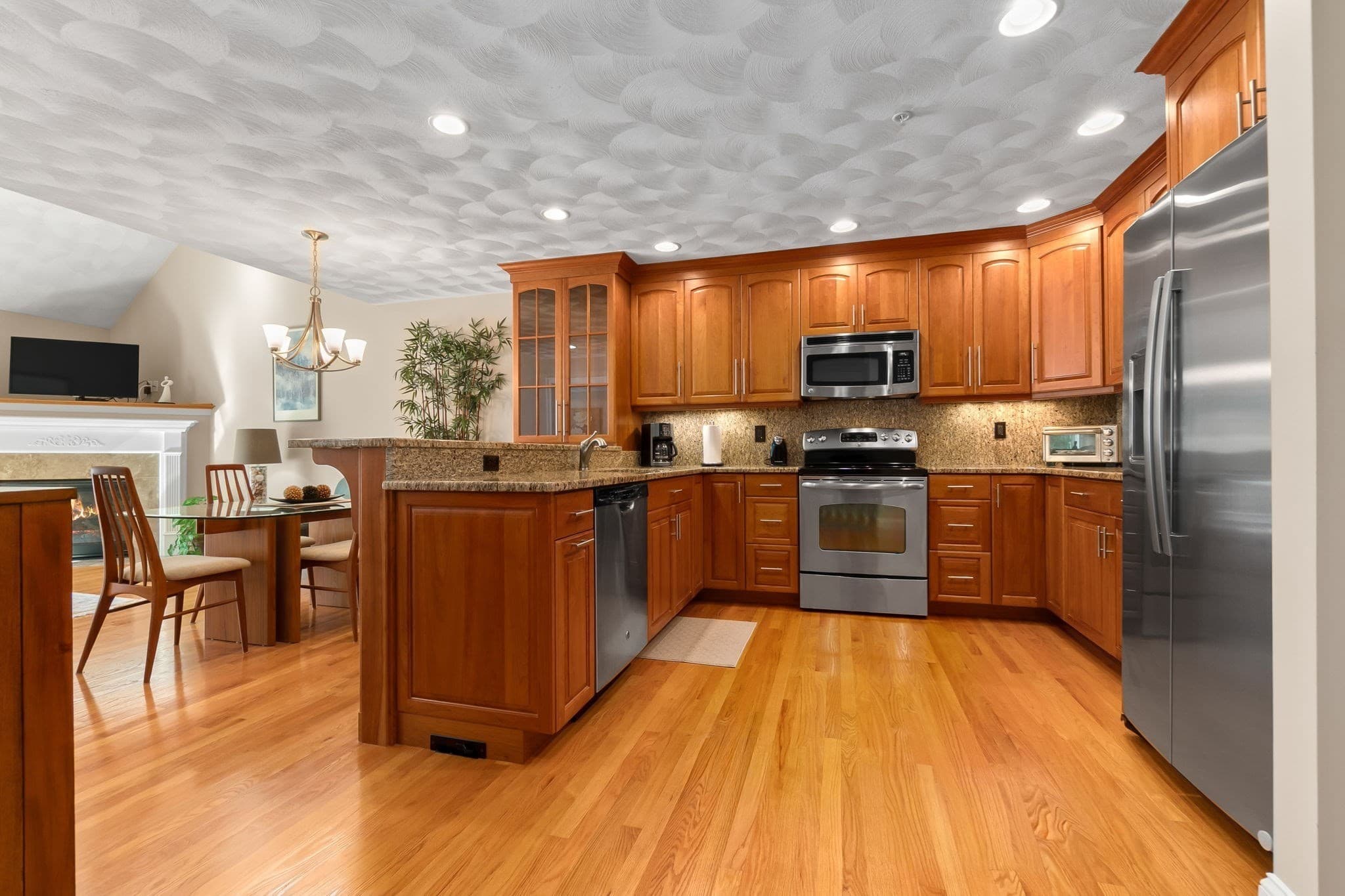 Condominium at 35 Peaslee Circle # 35, Middleton MA 01949, Middleton, photo 9 of 36