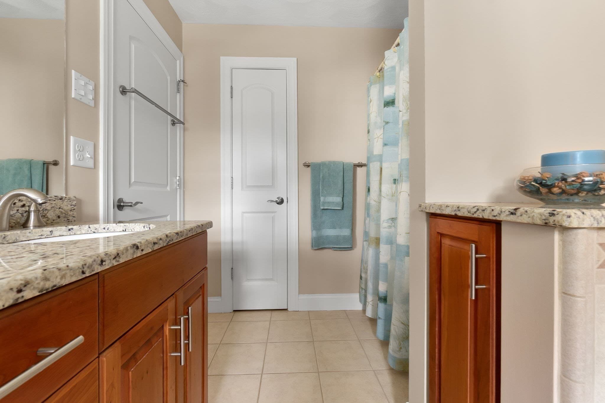 Condominium at 35 Peaslee Circle # 35, Middleton MA 01949, Middleton, photo 19 of 36