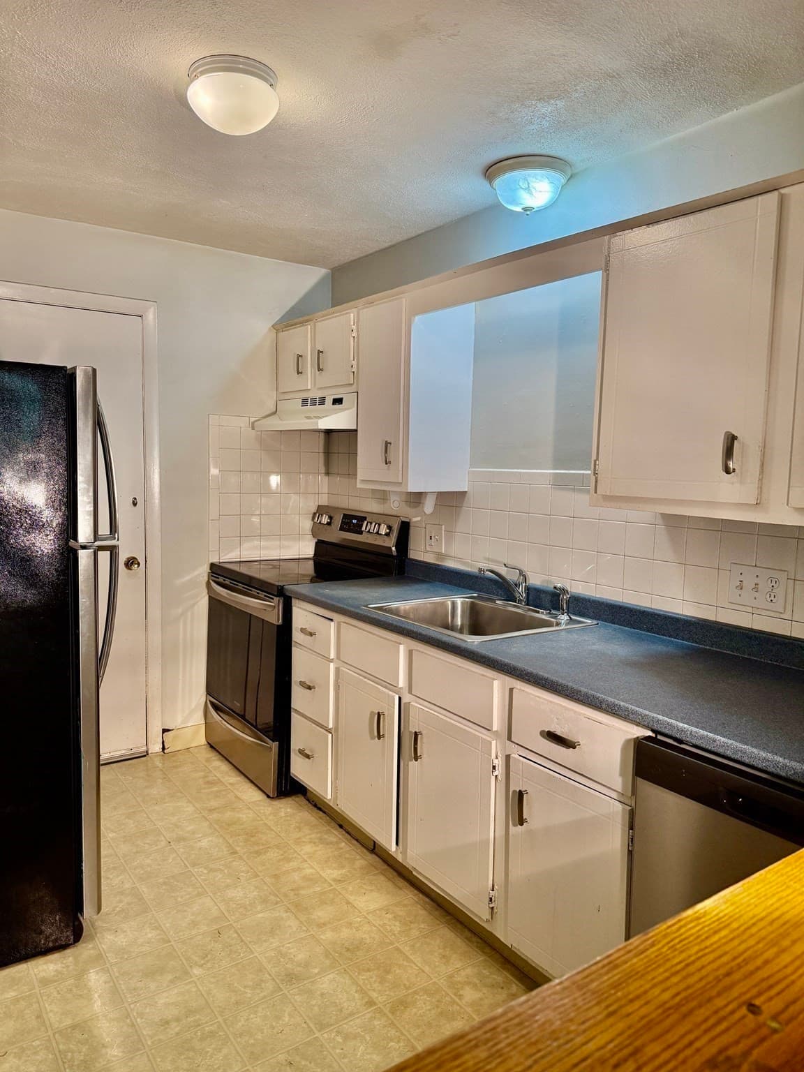 Condominium at 100 Governors Drive # 2, Winthrop MA 02152, Winthrop, photo 6 of 15