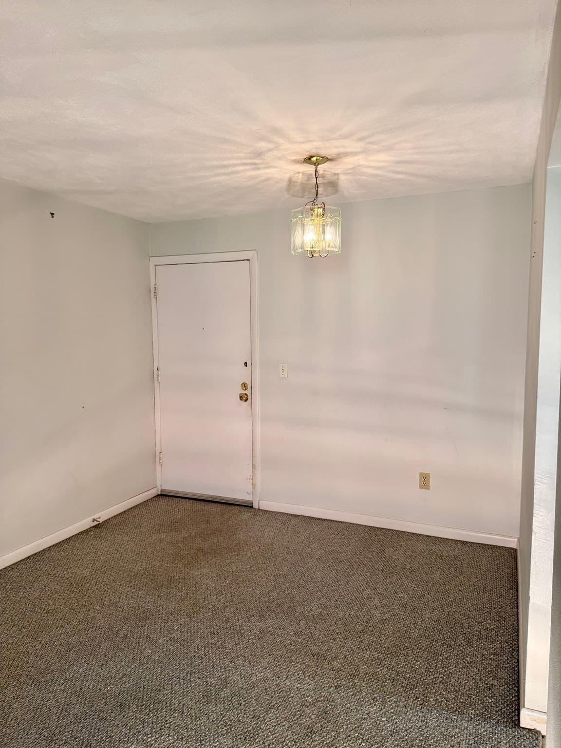 Condominium at 100 Governors Drive # 2, Winthrop MA 02152, Winthrop, photo 3 of 15