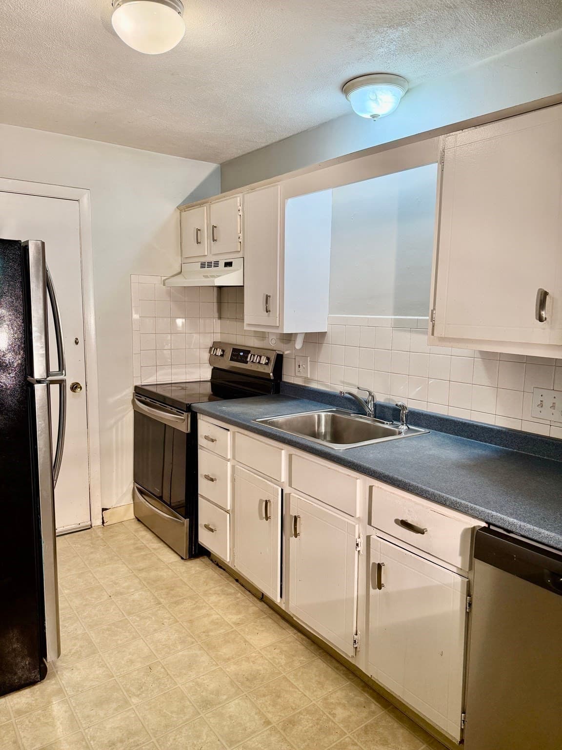Condominium at 100 Governors Drive # 2, Winthrop MA 02152, Winthrop, photo 5 of 15