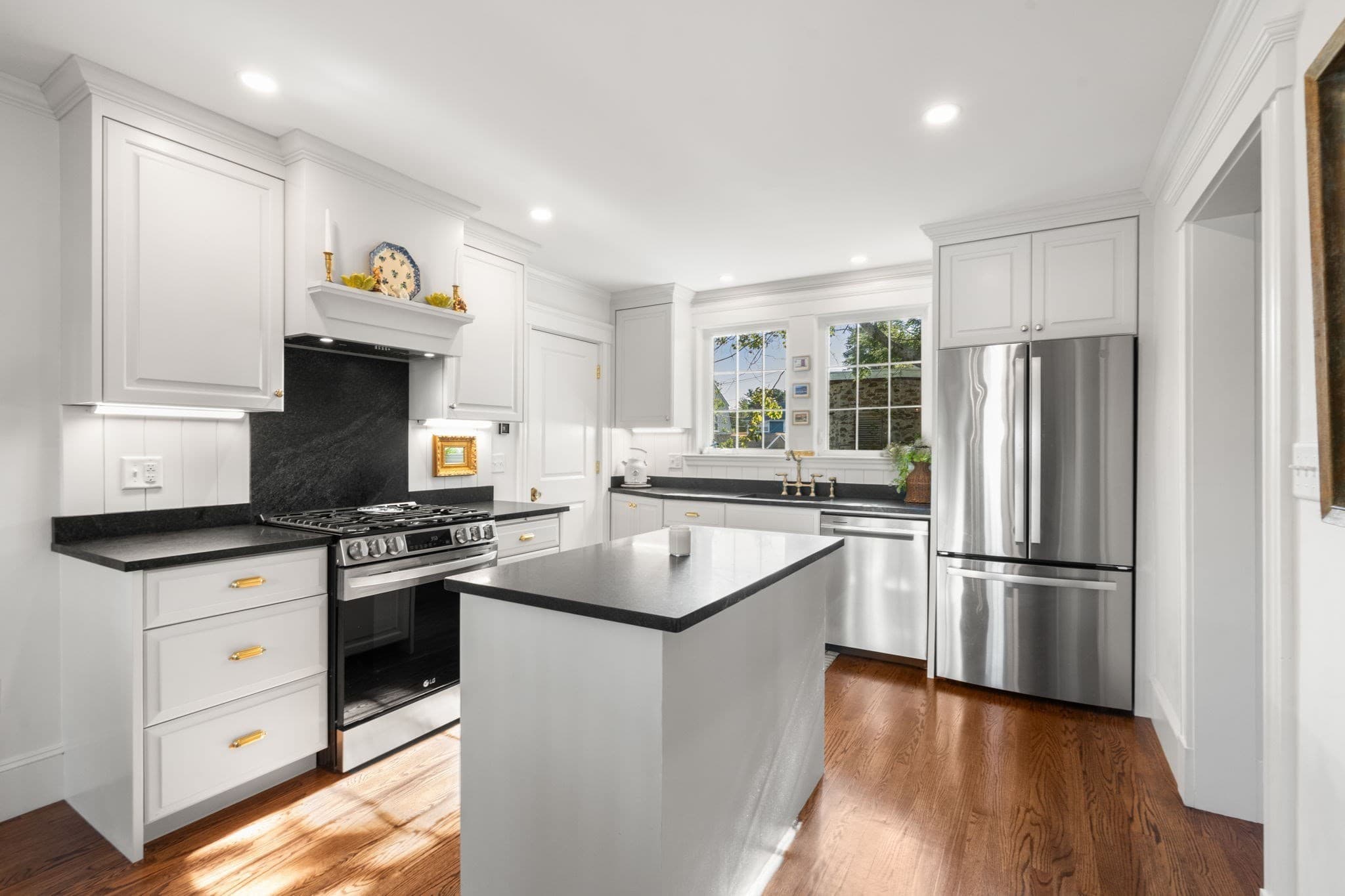 Single Family Residence at 37 Arborway Dr, Braintree MA 02184, Braintree, photo 12 of 39