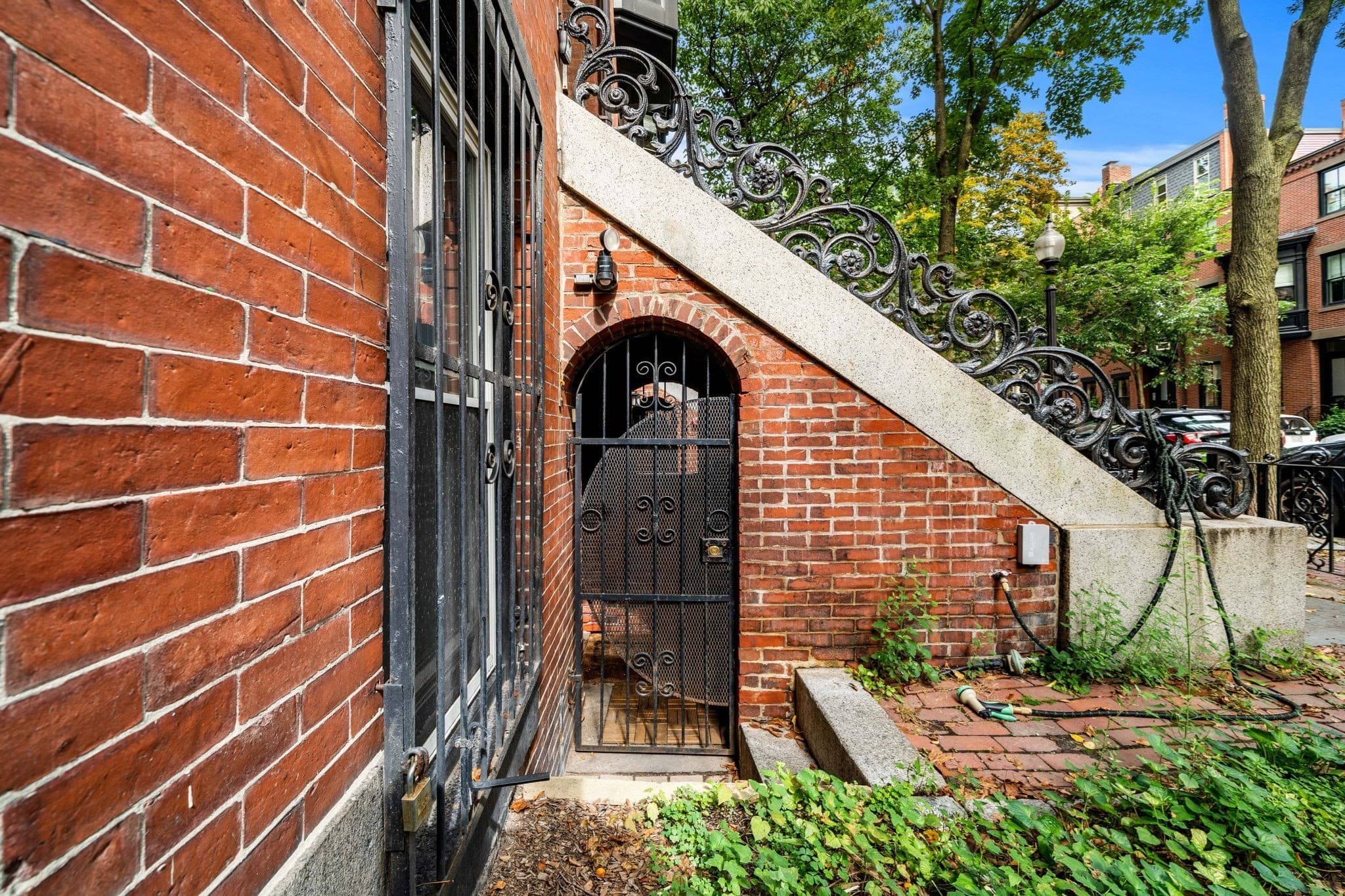 Condominium at 194 W Springfield St # 1, Boston MA 02118, Boston, photo 2 of 13