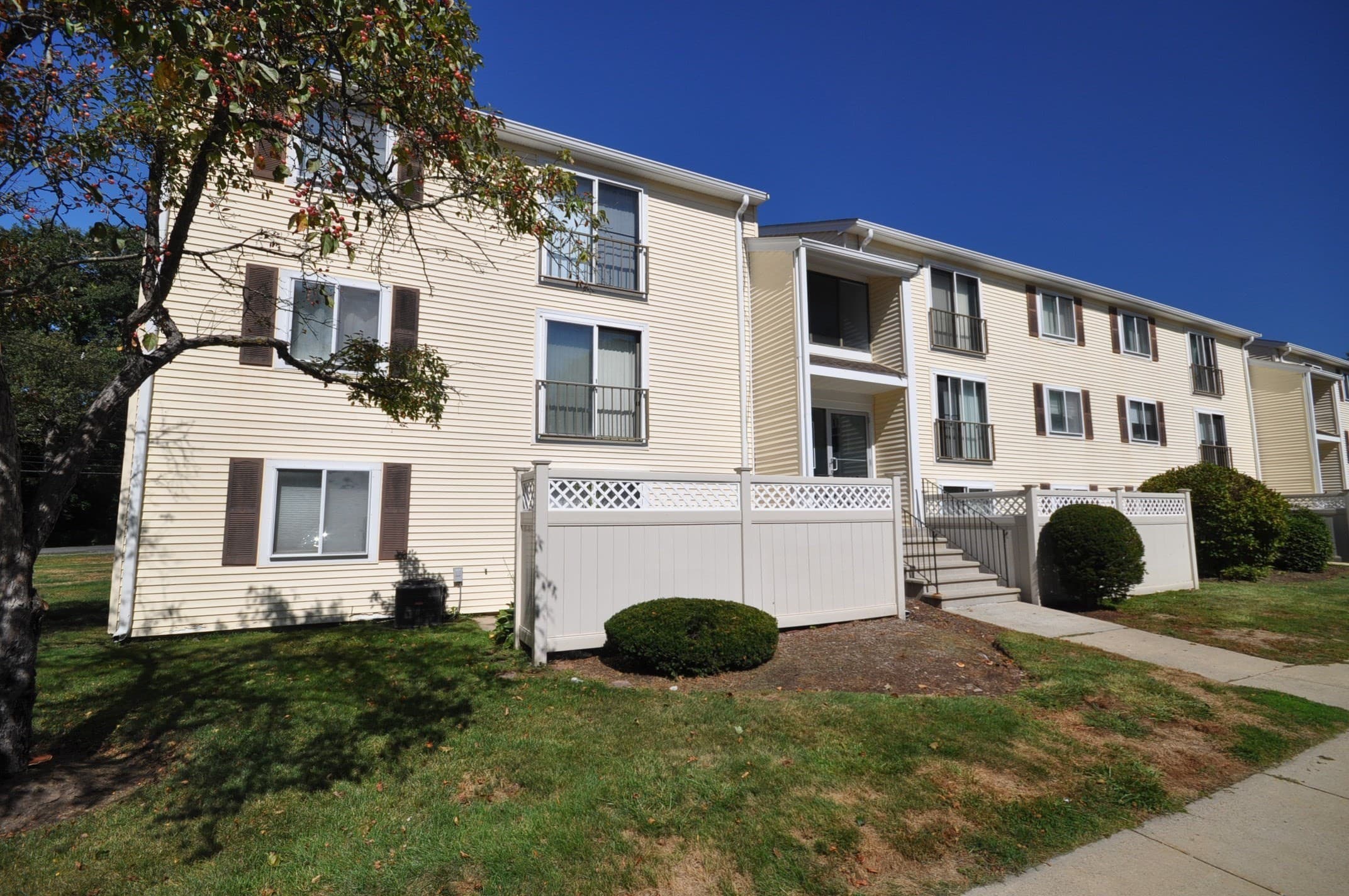 49 Village Brook Lane # 6, Natick MA 01760
