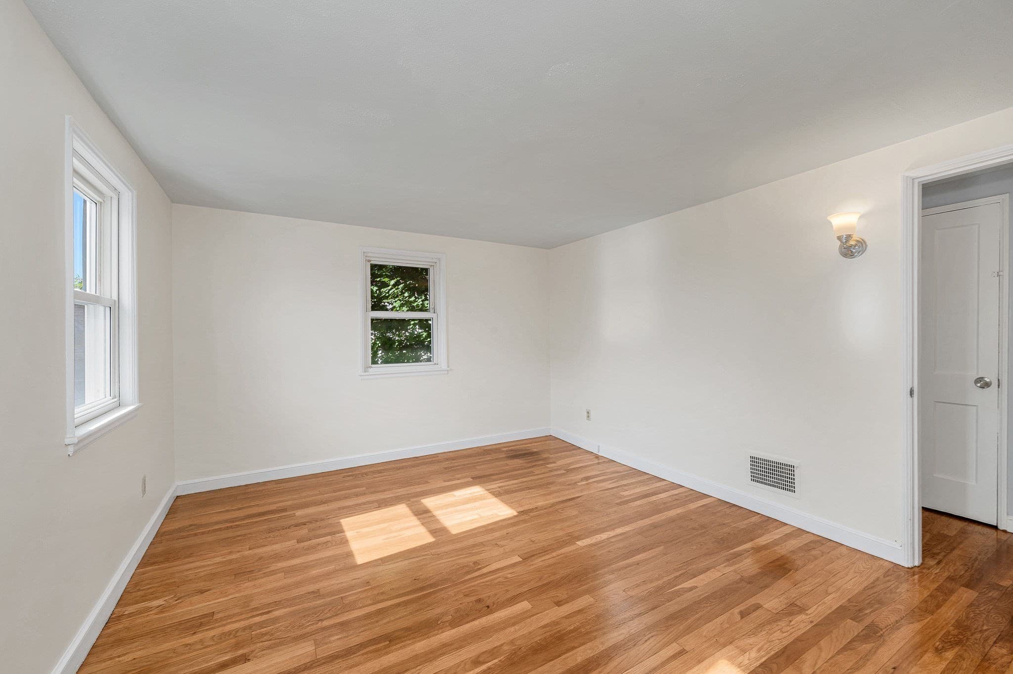 Single Family Residence at 15 Regent Rd, Malden MA 02148, Malden, photo 14 of 30