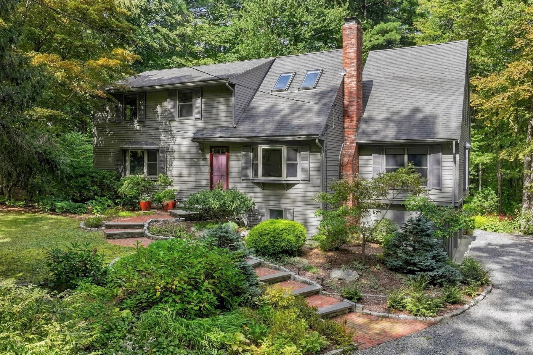 Single Family Residence at 52 W Elm St, Hopkinton MA 01748, Hopkinton, photo 2 of 37
