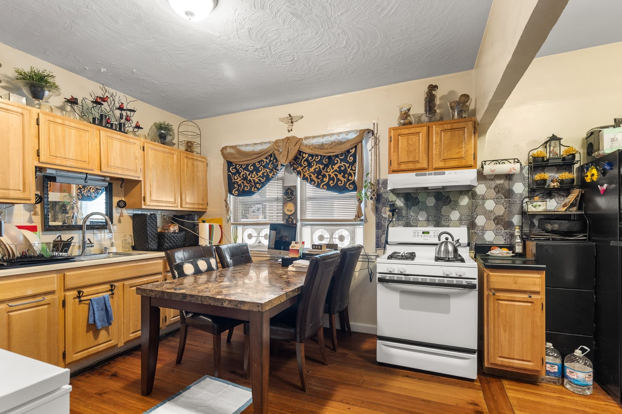 3 Family at 39-41 Millet Street, Boston MA 02124, Boston, photo 3 of 34