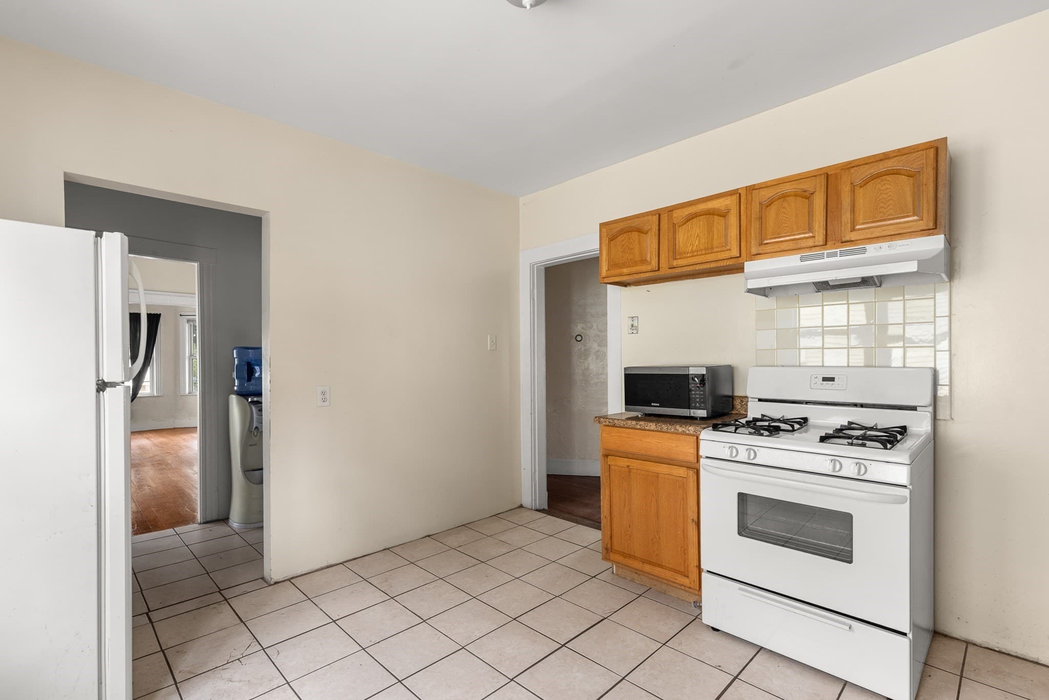 3 Family at 39-41 Millet Street, Boston MA 02124, Boston, photo 9 of 34