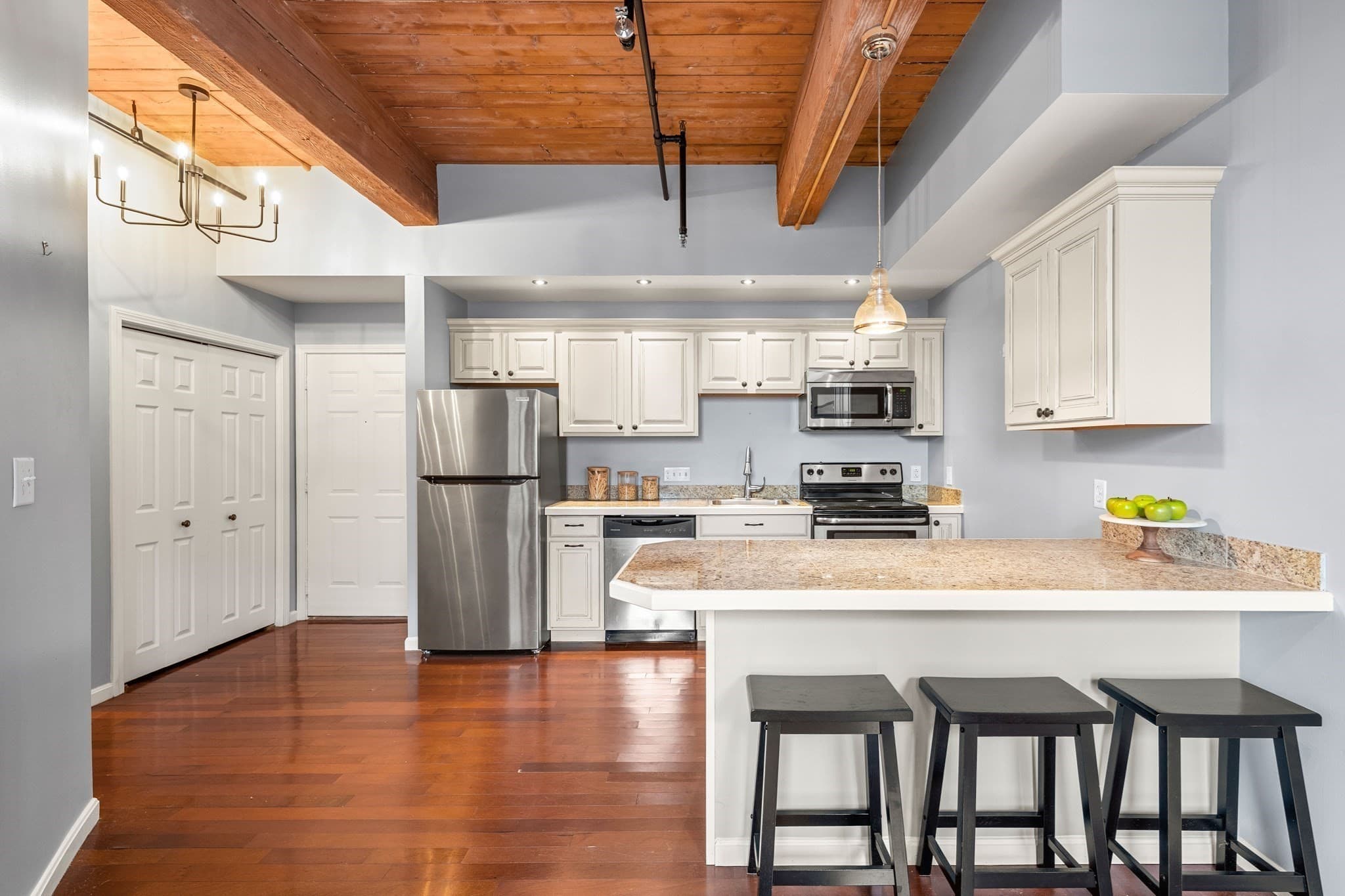 Condominium at 21 Wingate # 402, Haverhill MA 01810, Haverhill, photo 2 of 40