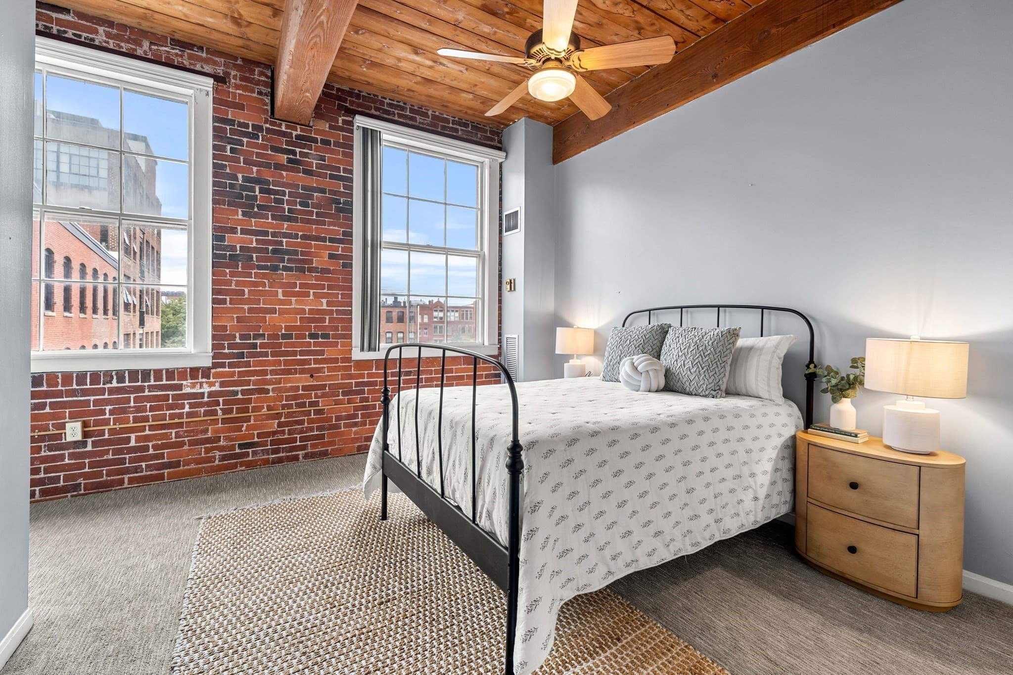 Condominium at 21 Wingate # 402, Haverhill MA 01810, Haverhill, photo 14 of 40