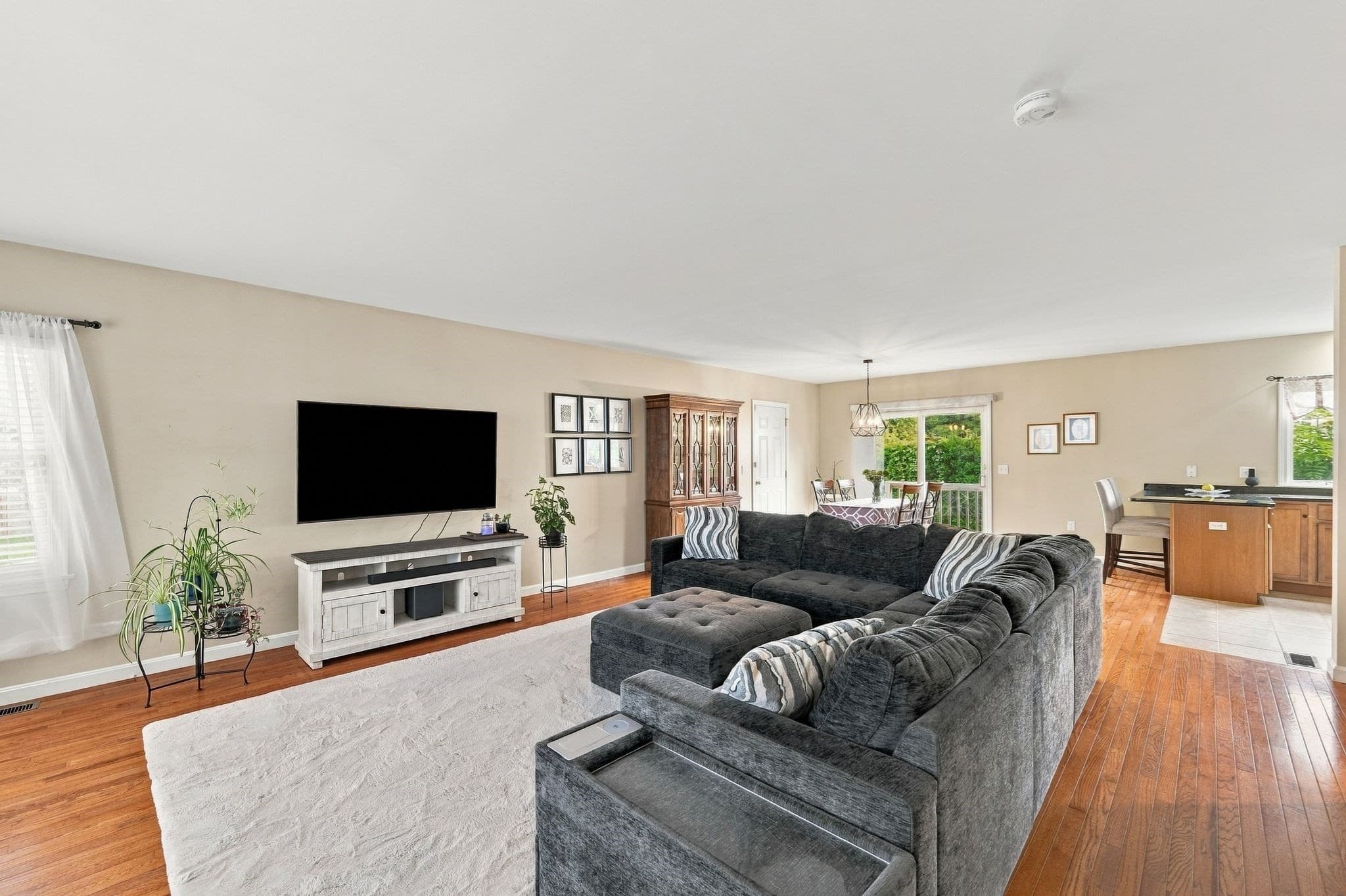 Condominium at 117 Ingell St # B, Taunton MA 02780, Taunton, photo 6 of 40