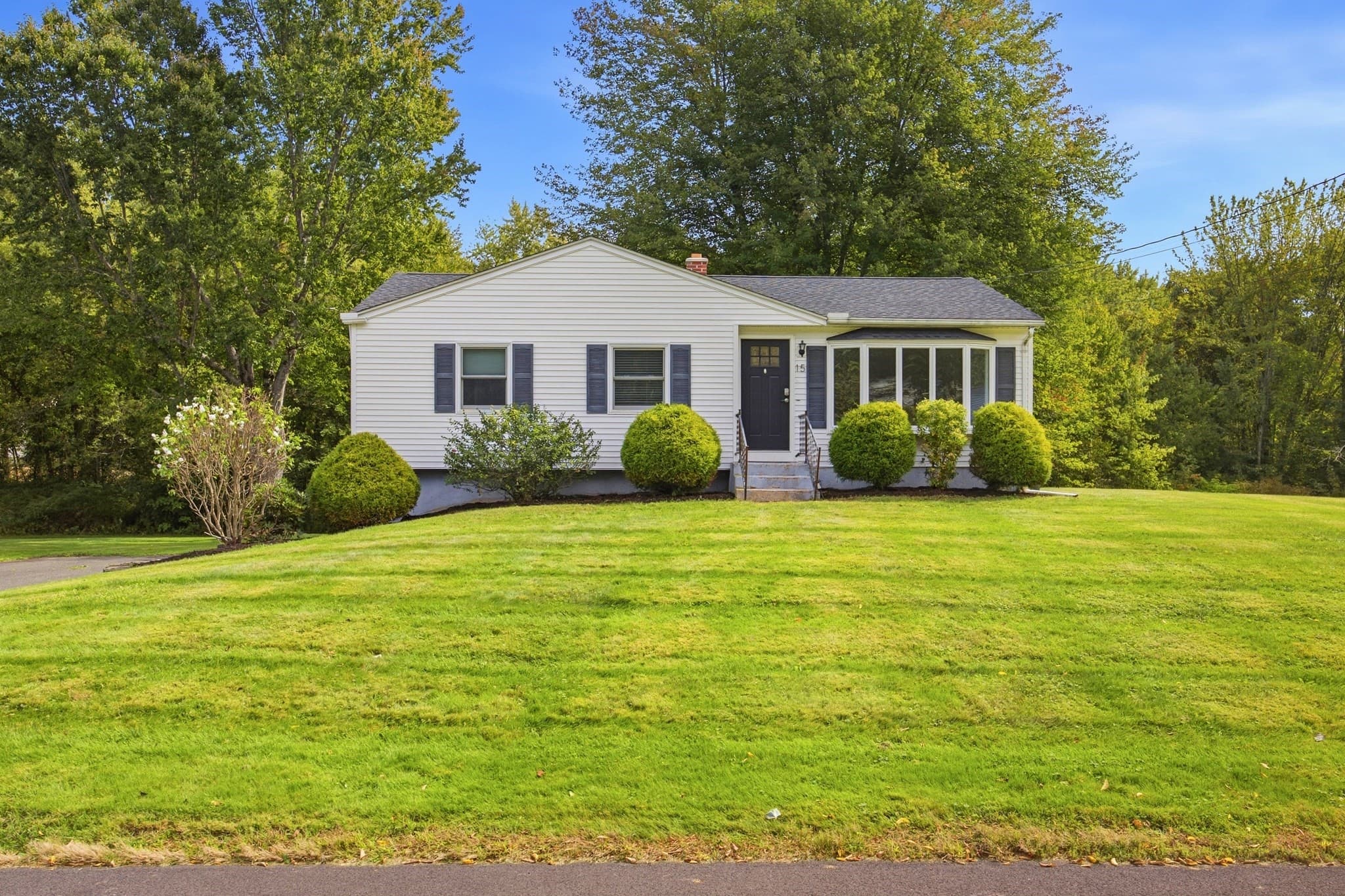 15 Edison Dr, South Hadley MA 01075