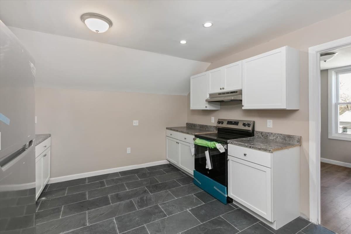 Multi Family at 33 Garfield St, Lawrence MA 01843, Lawrence, photo 17 of 22