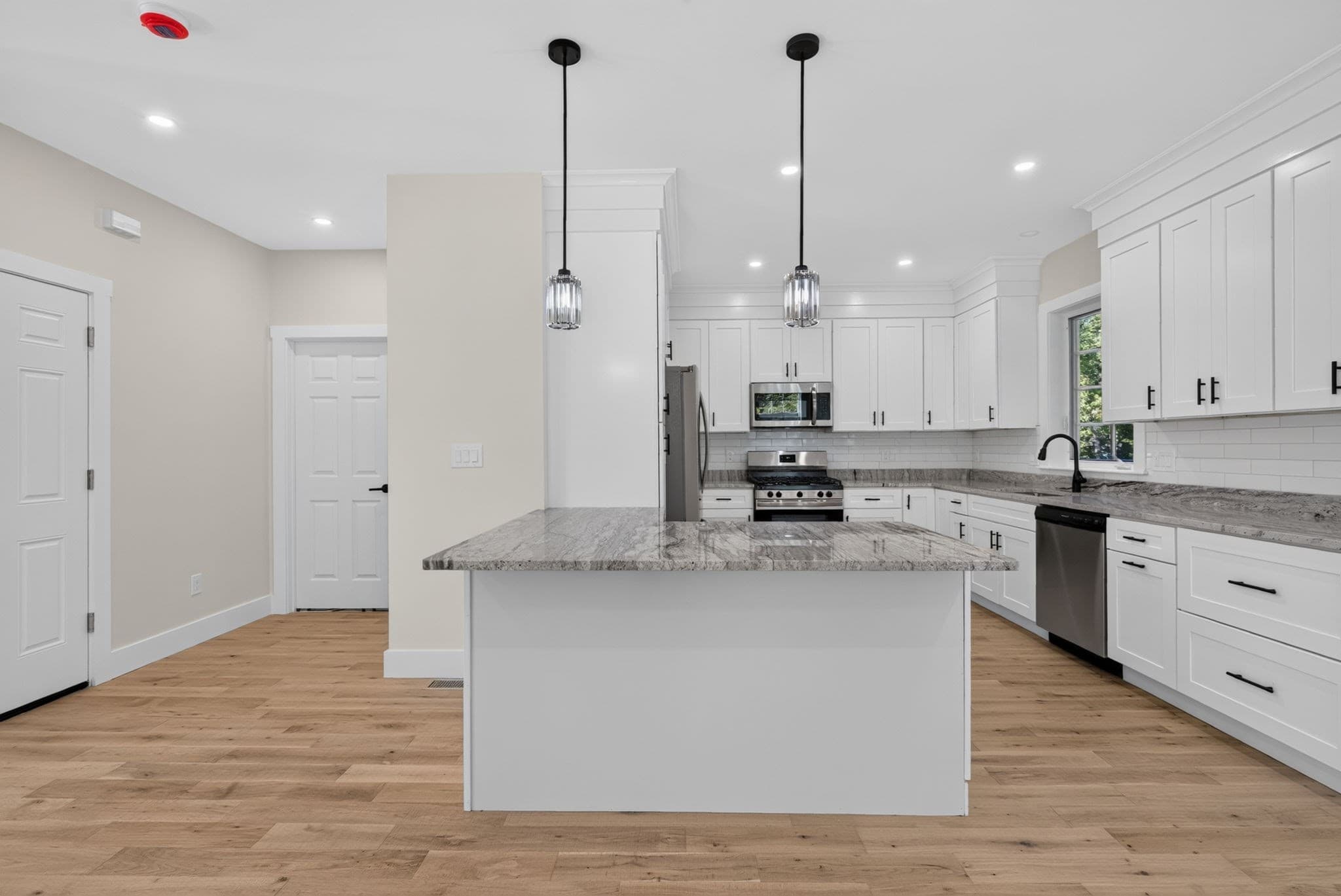 Single Family Residence at 11 Lorenzo Street, Worcester MA 01604, Worcester, photo 9 of 35