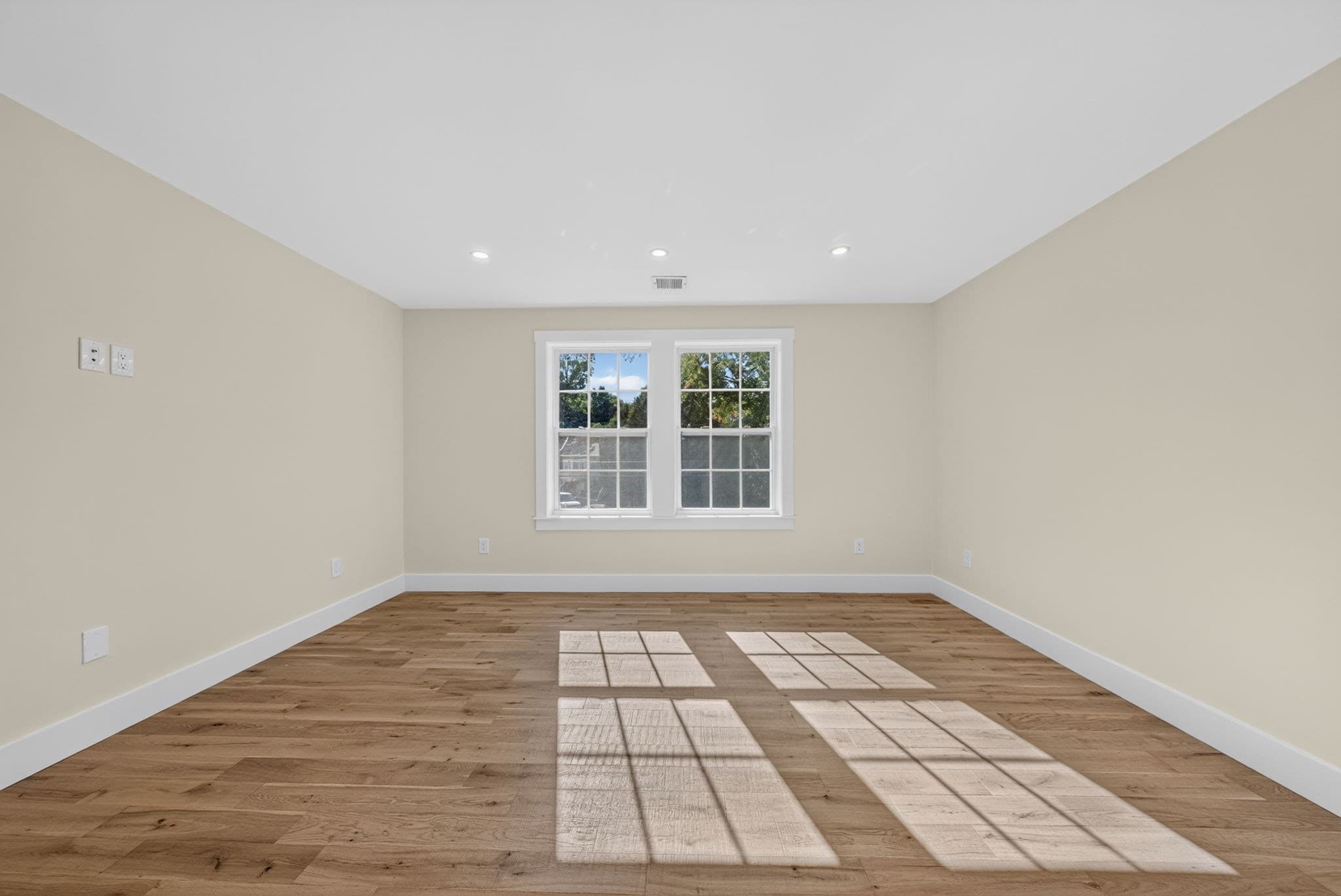 Single Family Residence at 11 Lorenzo Street, Worcester MA 01604, Worcester, photo 19 of 35
