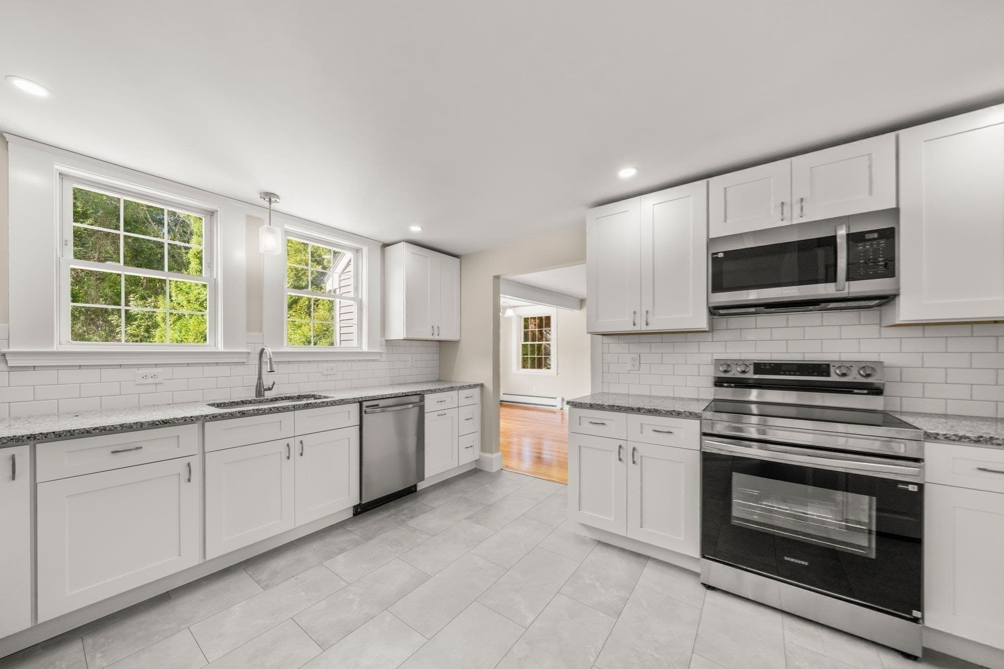 Single Family Residence at 547 Turnpike St, Easton MA 02375, Easton, photo 3 of 40