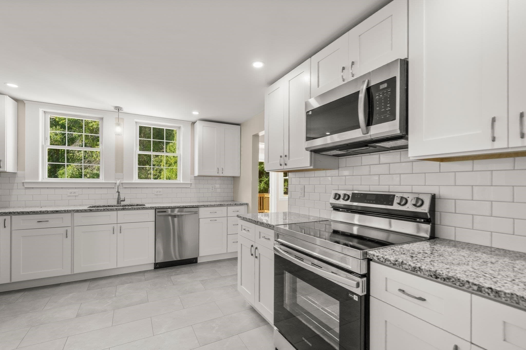 Single Family Residence at 547 Turnpike St, Easton MA 02375, Easton, photo 4 of 40