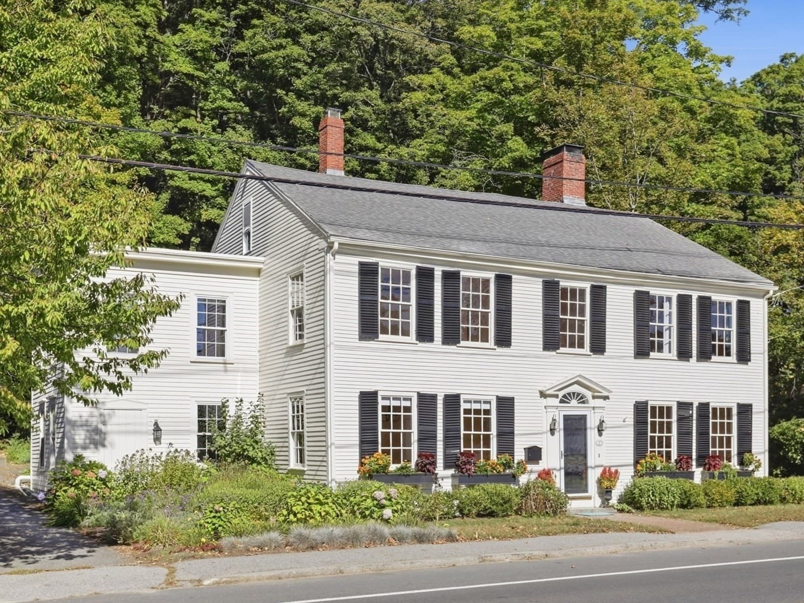 249 Main St, Groveland MA 01834