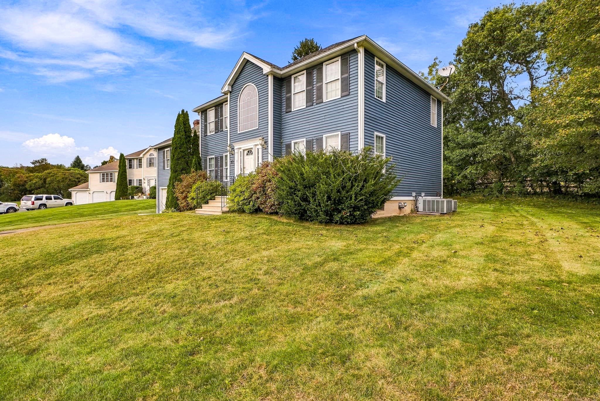 Single Family Residence at 10 Jonathan Cir, Rutland MA 01543, Rutland, photo 10 of 42