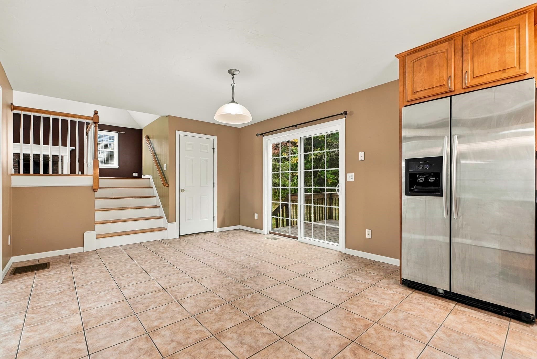 Single Family Residence at 10 Jonathan Cir, Rutland MA 01543, Rutland, photo 25 of 42