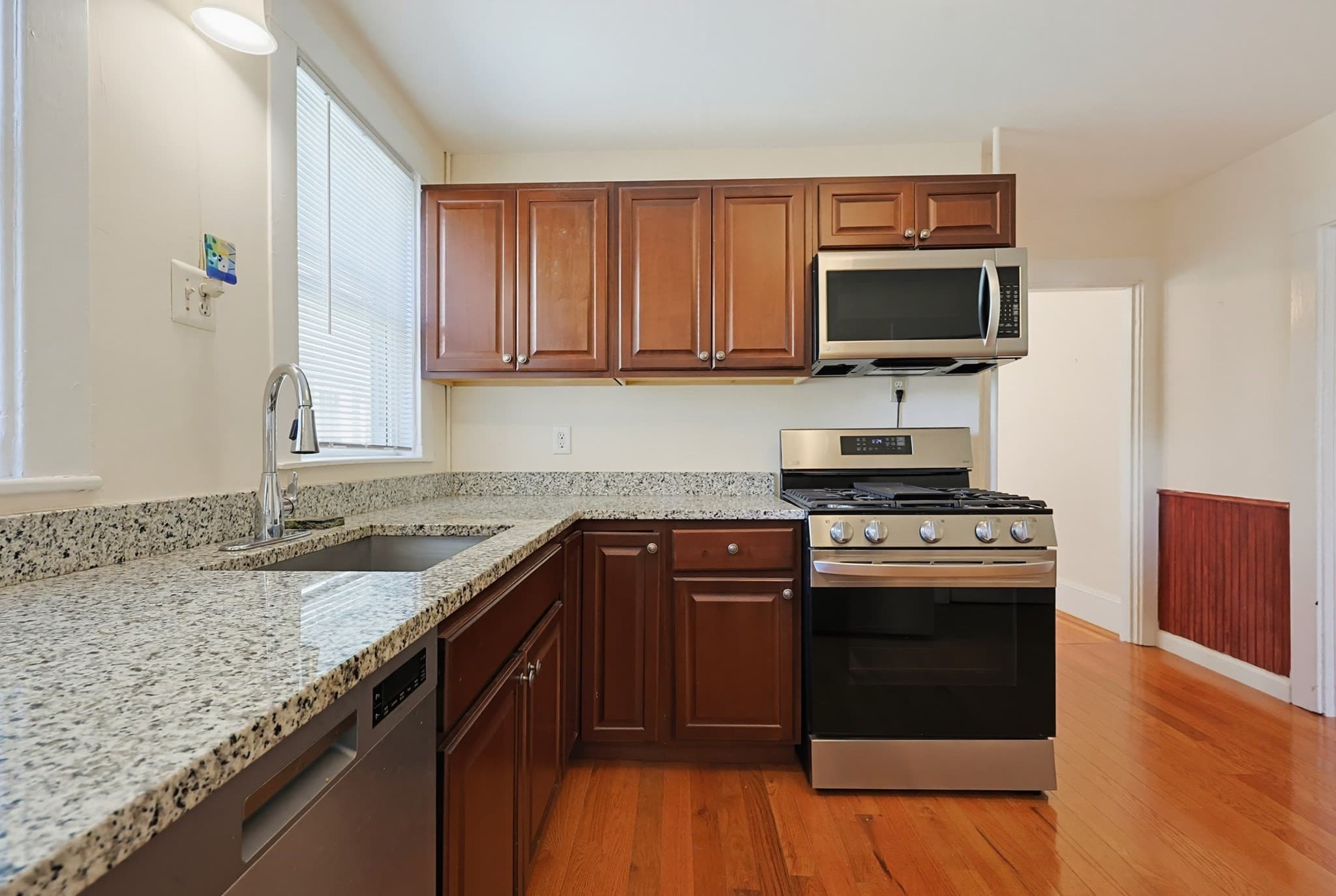 Condominium at 185 Savin Hill Ave # 2, Boston MA 02125, Boston, photo 10 of 25