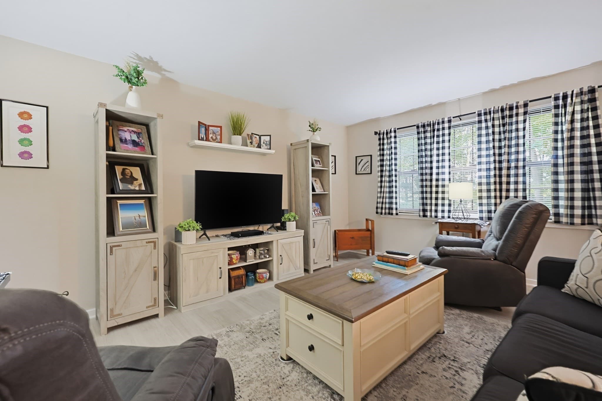 Condominium at 1 Victoria Drive # 2, Auburn MA 01501, Auburn, photo 16 of 41