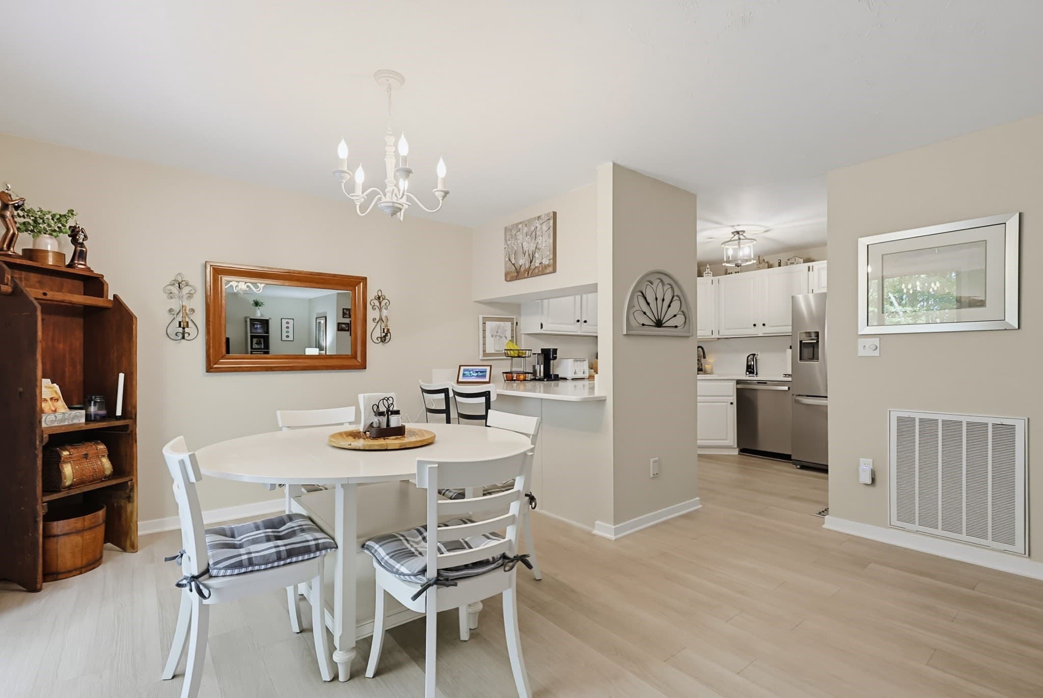 Condominium at 1 Victoria Drive # 2, Auburn MA 01501, Auburn, photo 12 of 41