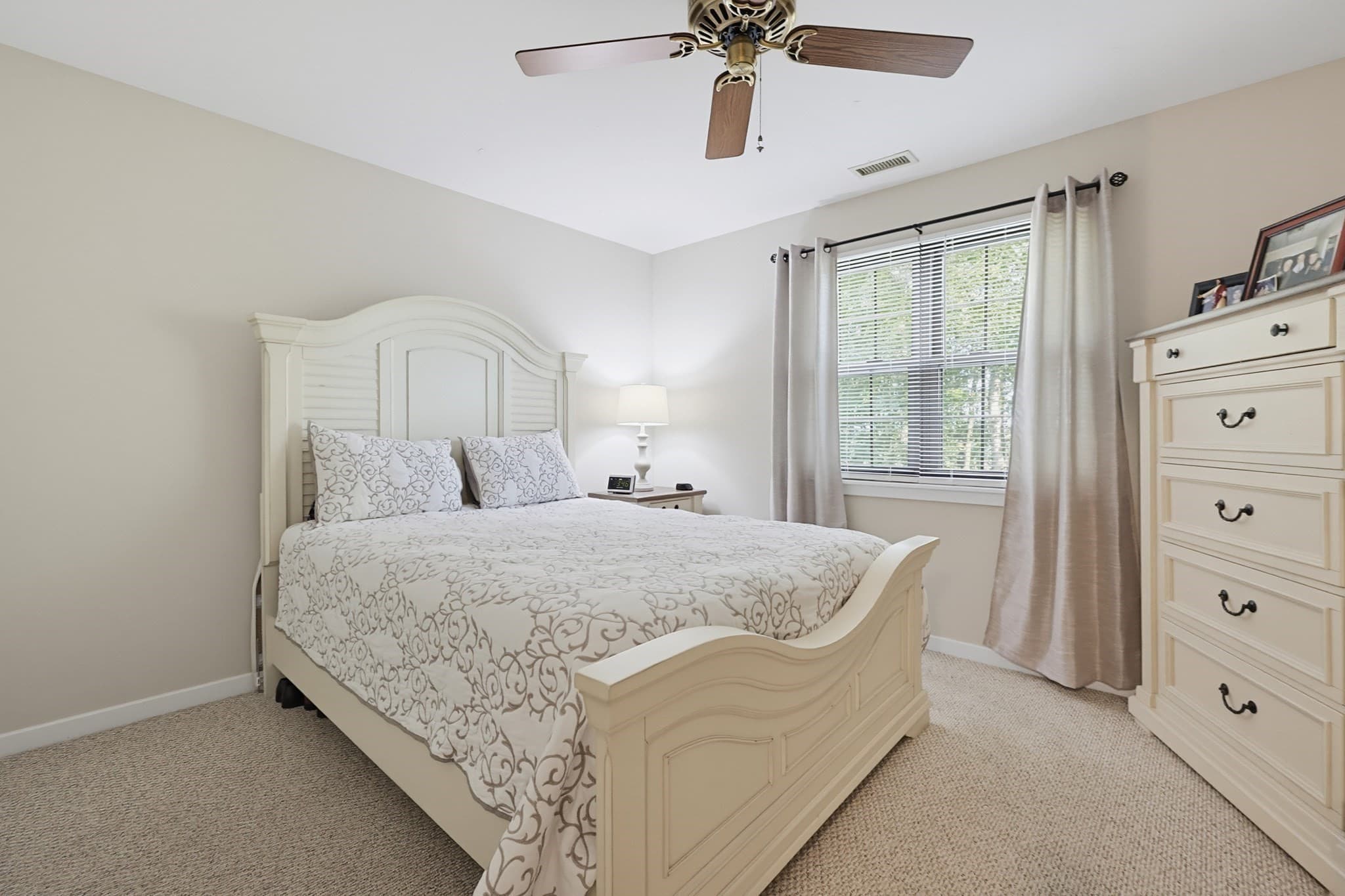 Condominium at 1 Victoria Drive # 2, Auburn MA 01501, Auburn, photo 28 of 41