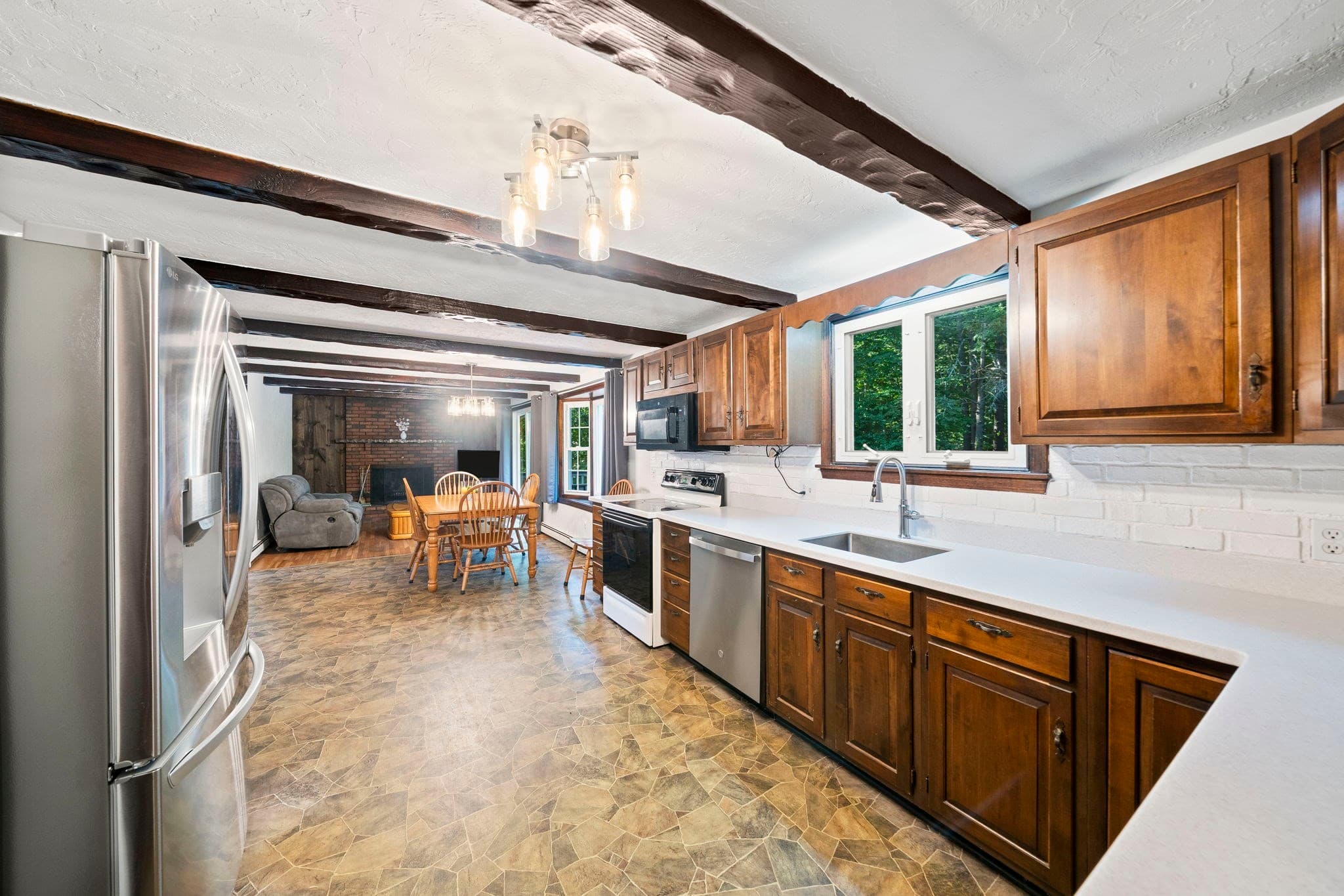Single Family Residence at 44 Pine Island Rd, Hanover MA 02339, Hanover, photo 6 of 37