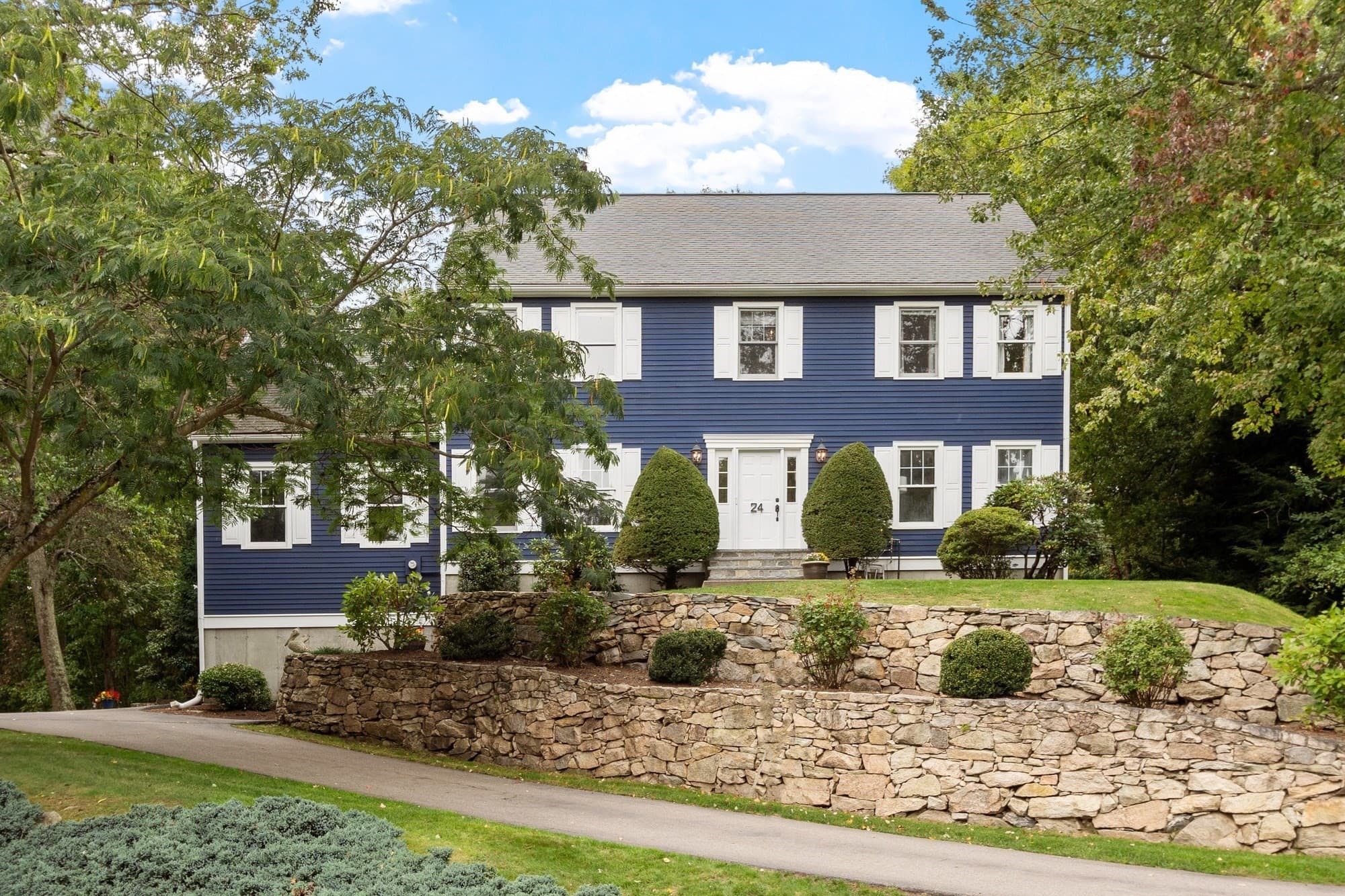 24 Darlene Dr, Southborough MA 01772