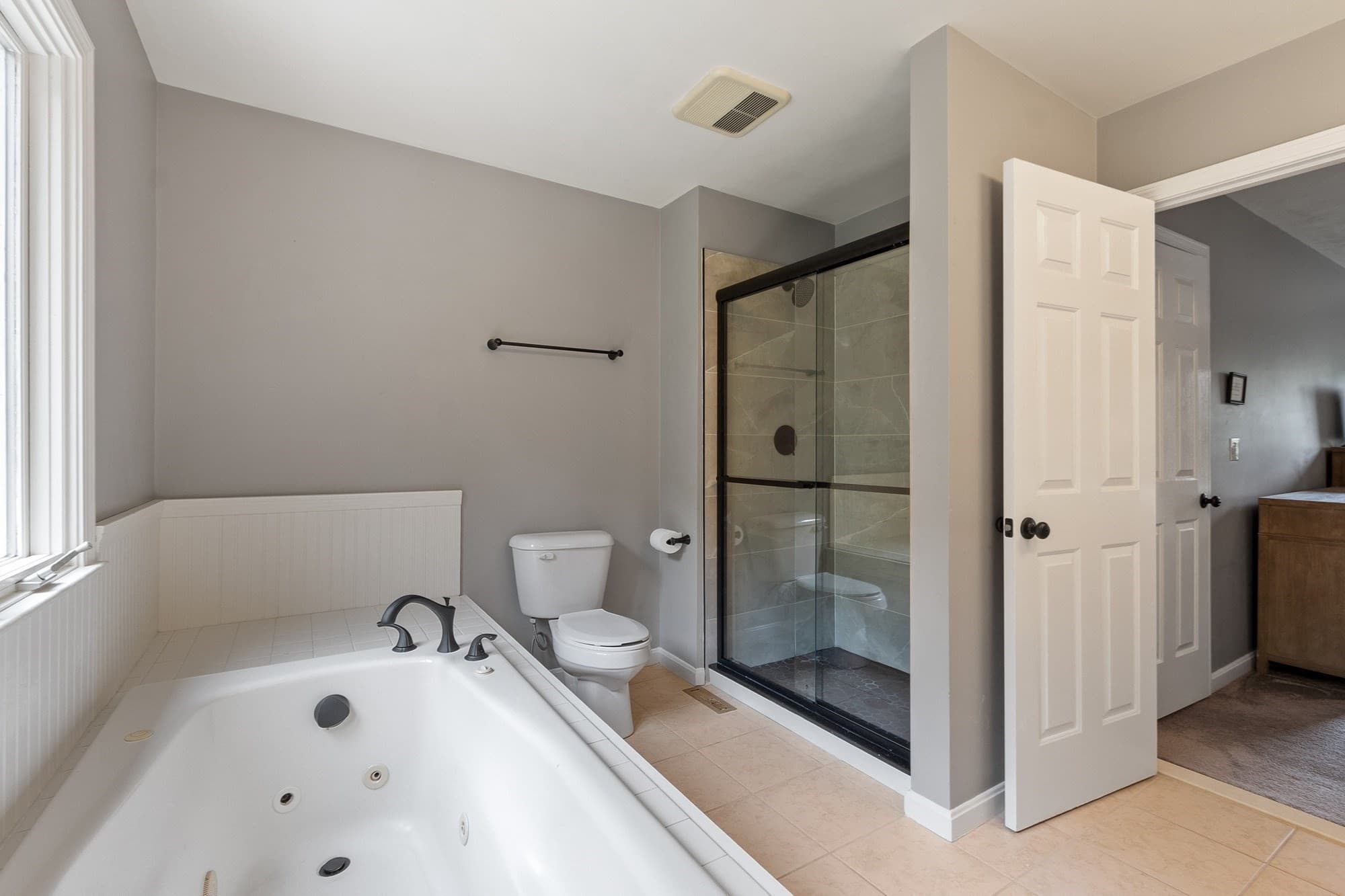 Single Family Residence at 24 Darlene Dr, Southborough MA 01772, Southborough, photo 18 of 32