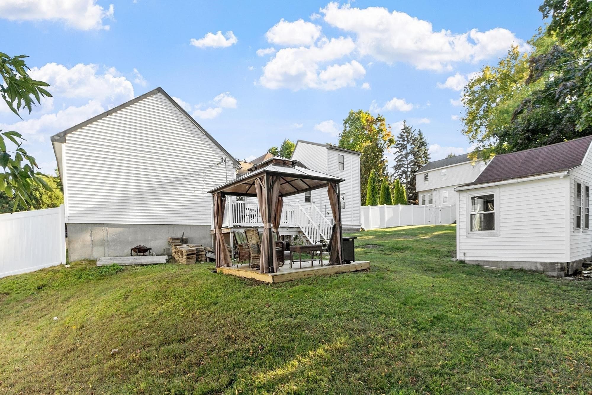 Single Family Residence at 26 Atlanta Street, Haverhill MA 01830, Haverhill, photo 10 of 42