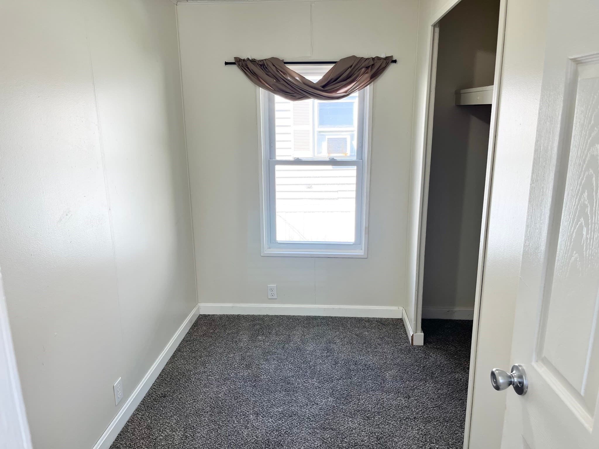 Mobile Home at 3132 Cranberry Highway # 12, Wareham MA 02538, Wareham, photo 12 of 17
