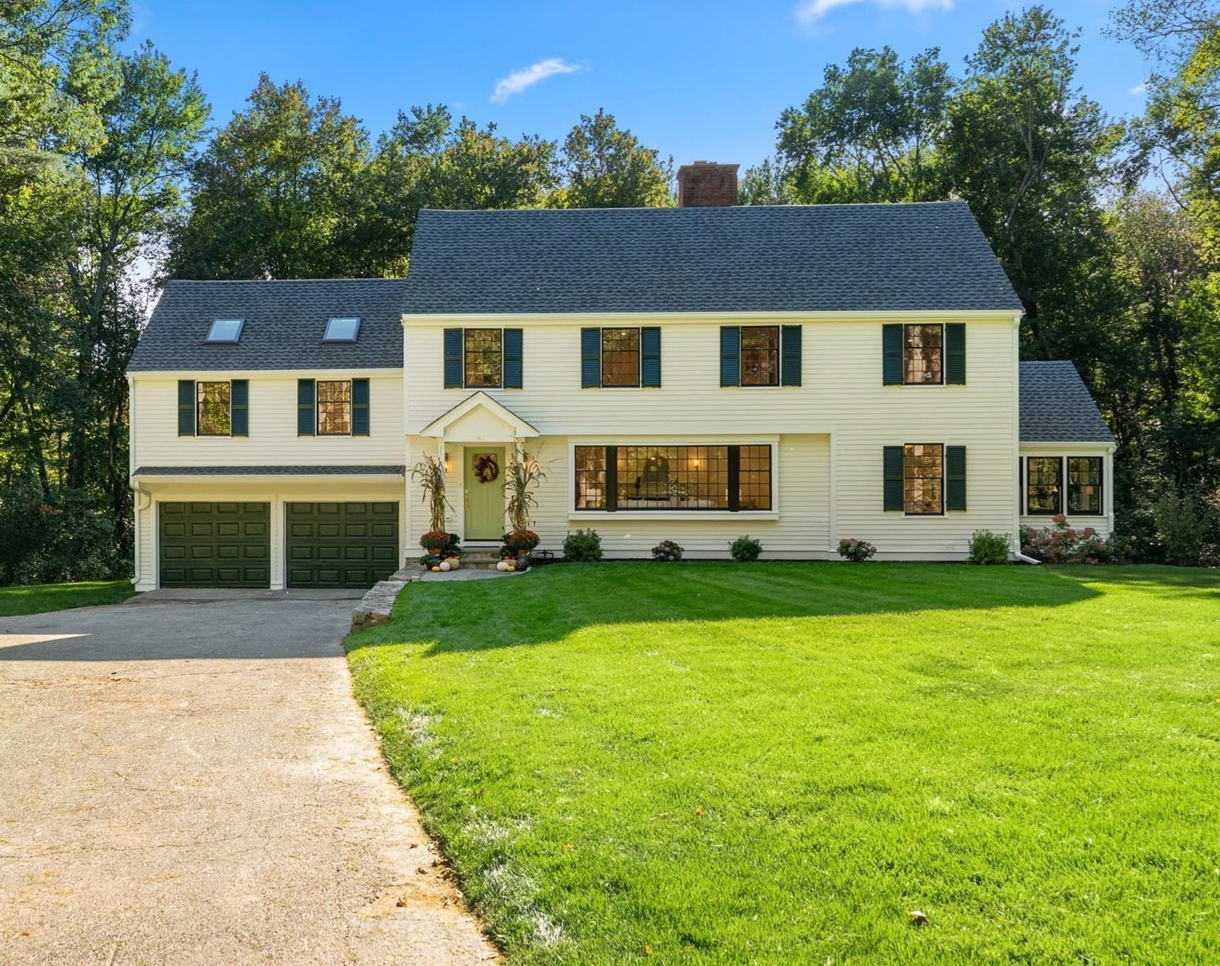 95 Sylvan Ln, Weston MA 02493