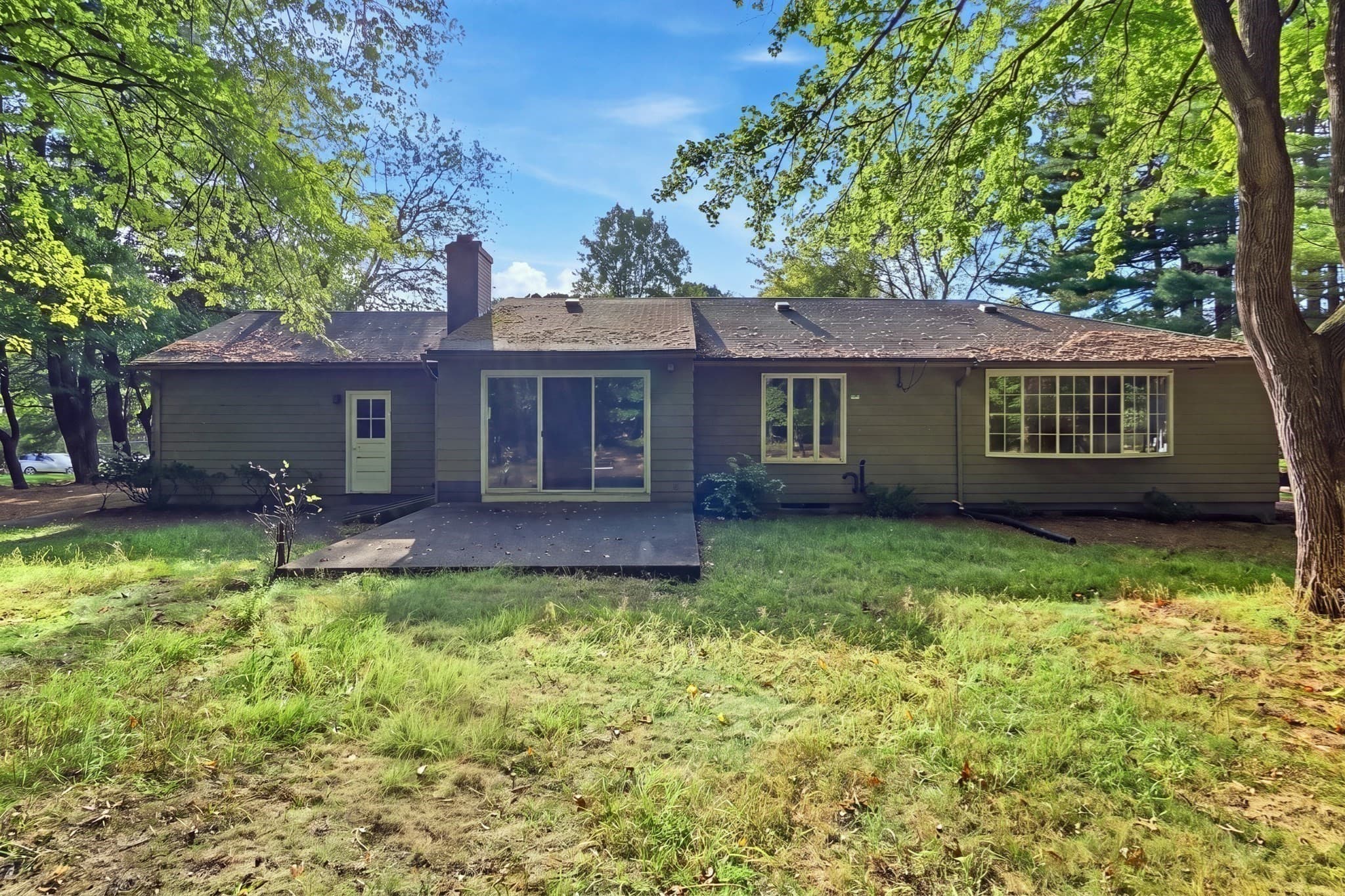 Single Family Residence at 185 Redfern Dr, Longmeadow MA 01106, Longmeadow, photo 31 of 35