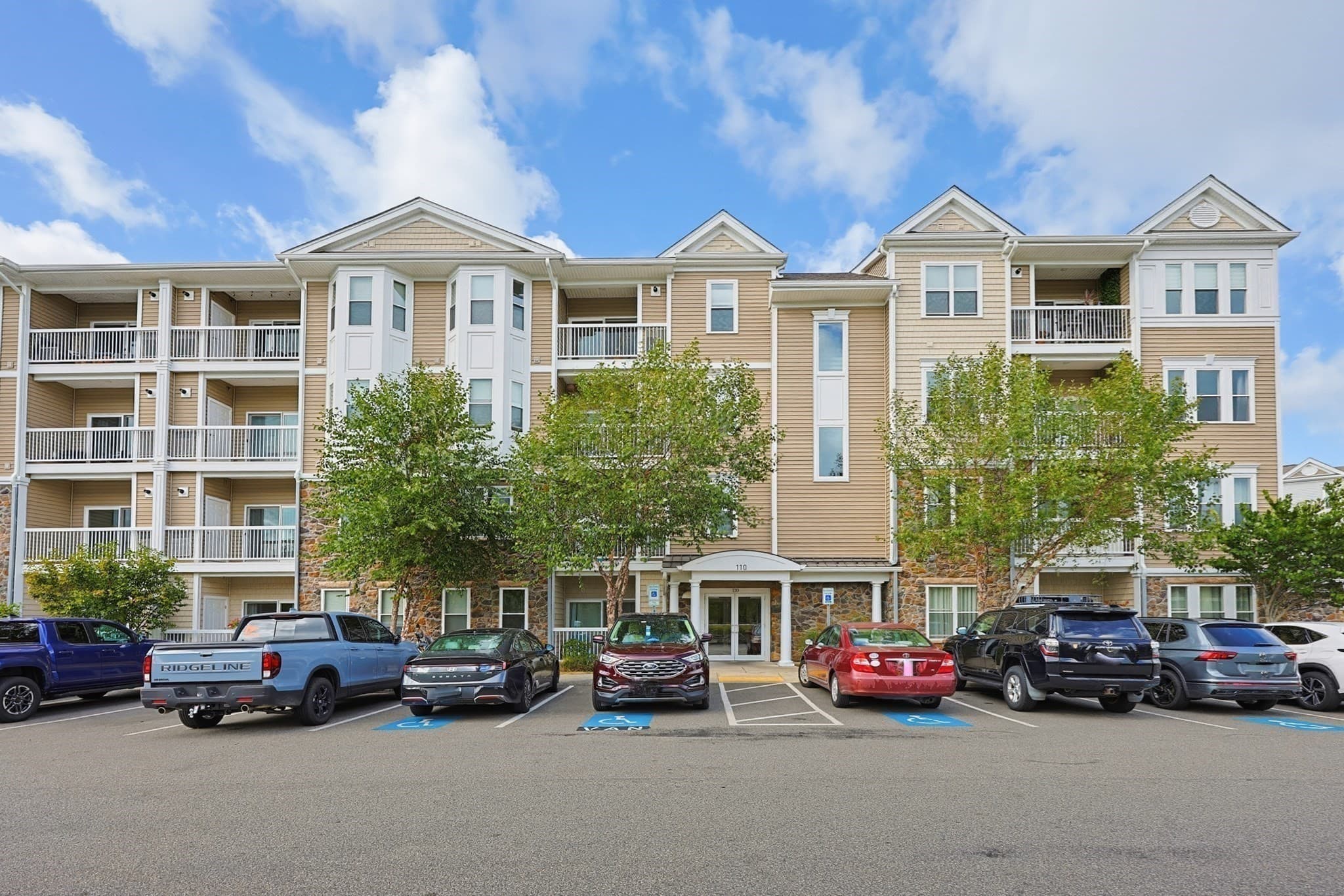 Condominium at 110 Trotter Rd # 2203, Weymouth MA 02190, Weymouth, photo 30 of 33